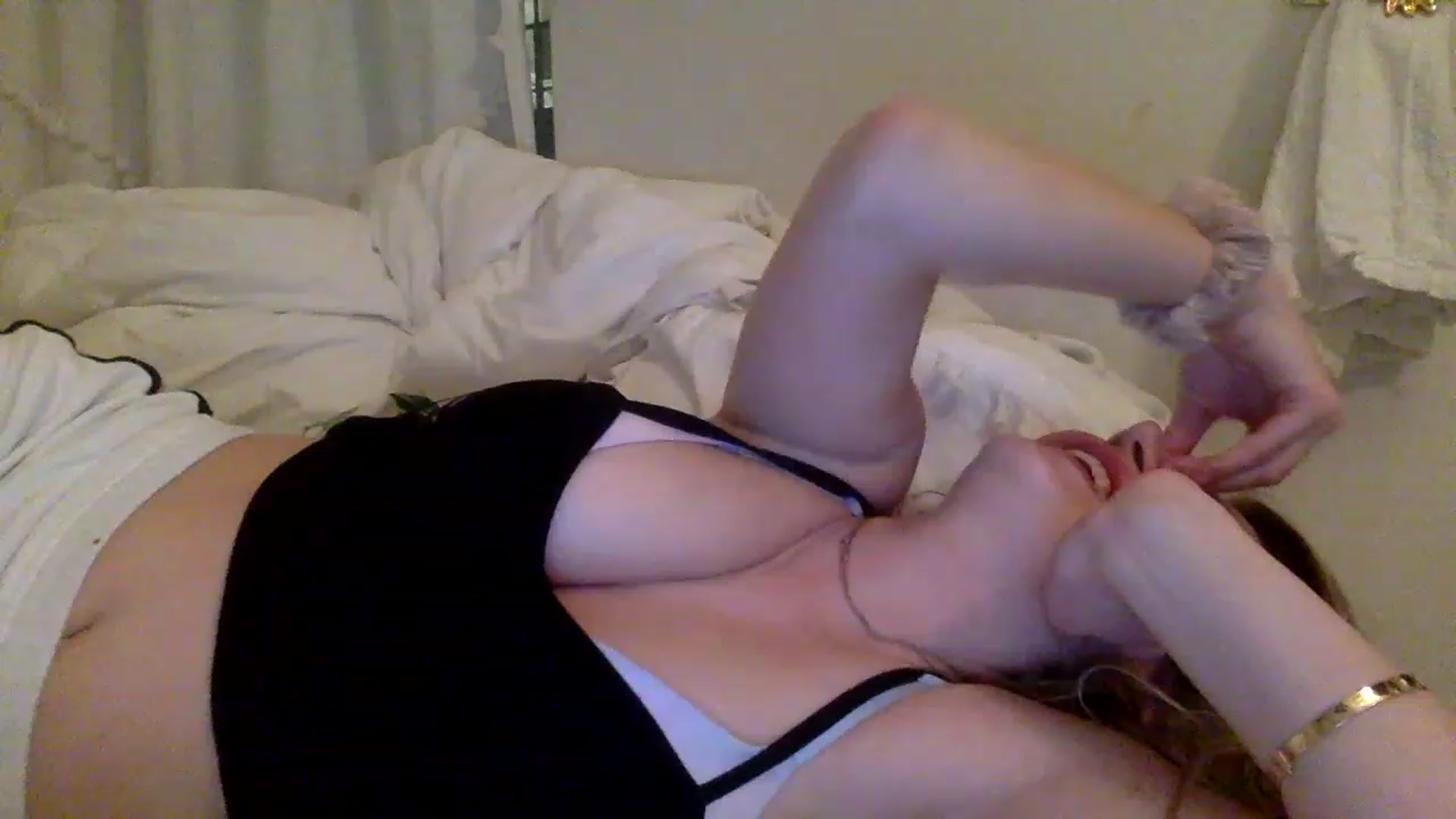 Gallery image thumbnail from KimKim55's myfreecams stream on, 03/21/2023, 05:38 image 8 of 20