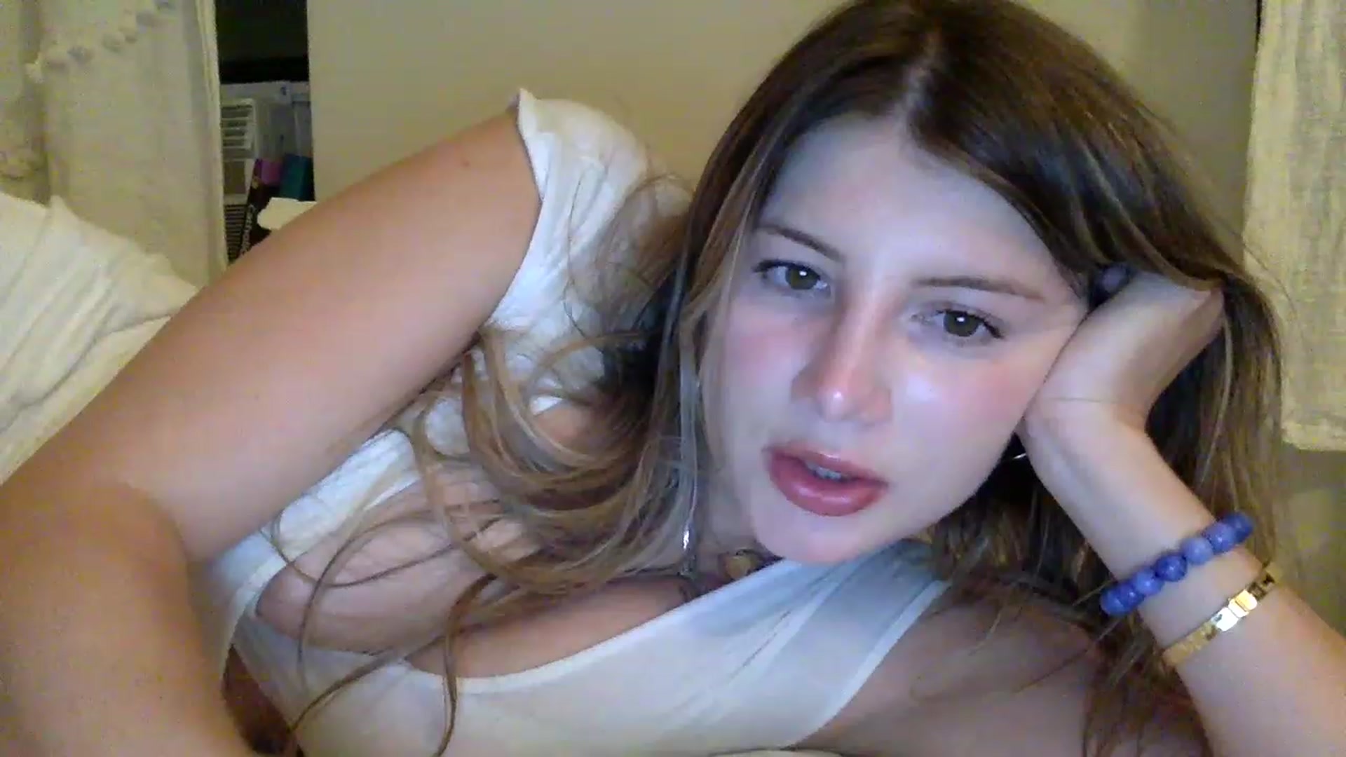 Gallery image thumbnail from KimKim55's myfreecams stream on, 06/04/2023, 04:10 image 13 of 20