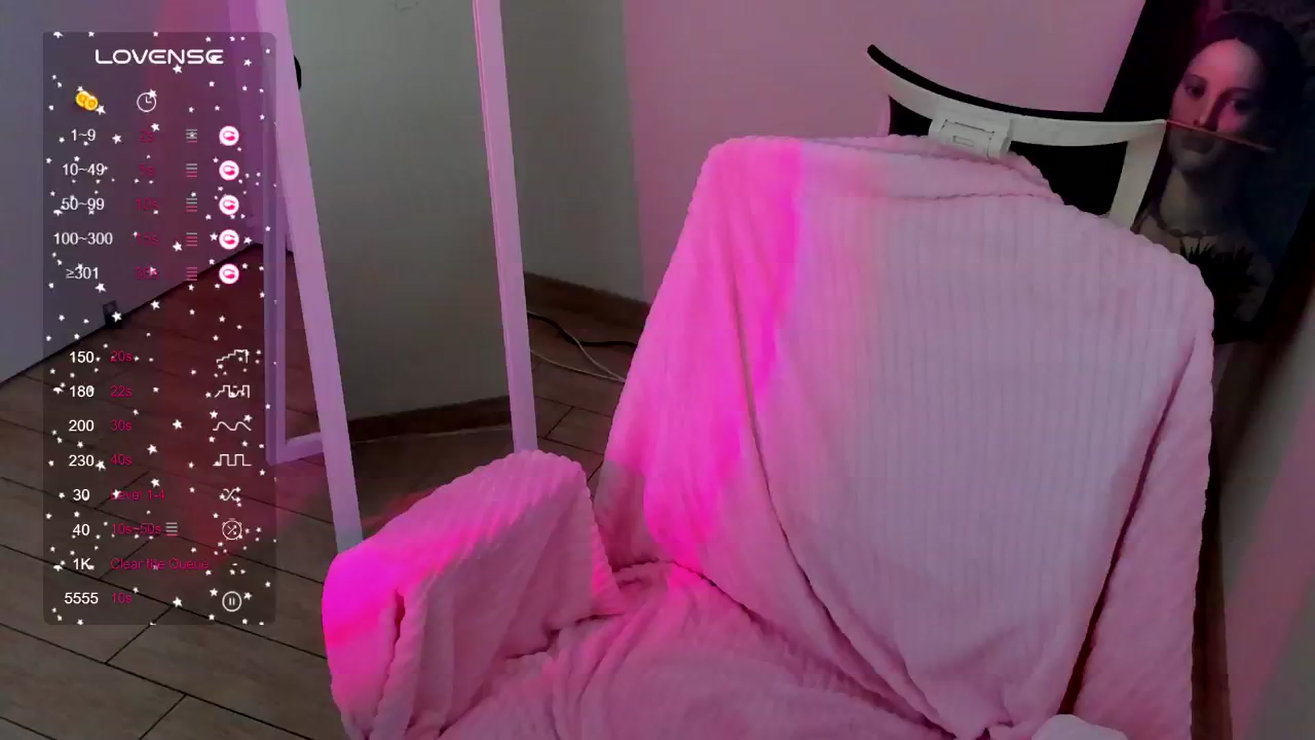 Gallery image thumbnail from Kim_Bestie's myfreecams stream on, 12/03/2024, 17:00 image 5 of 20