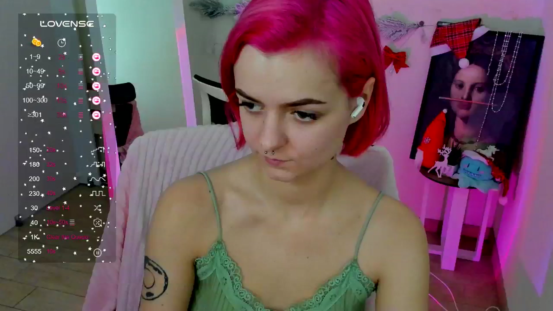 Gallery image thumbnail from Kim_Bestie's myfreecams stream on, 12/23/2024, 17:02 image 17 of 20