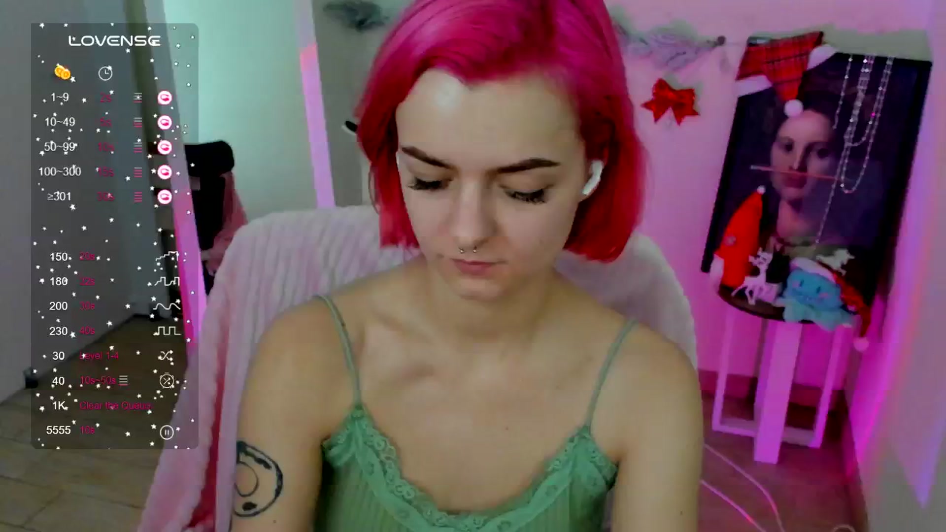Gallery image thumbnail from Kim_Bestie's myfreecams stream on, 12/23/2024, 18:12 image 8 of 20