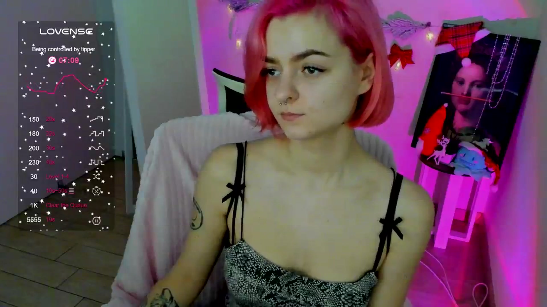 Gallery image thumbnail from Kim_Bestie's myfreecams stream on, 12/27/2024, 09:04 image 2 of 20