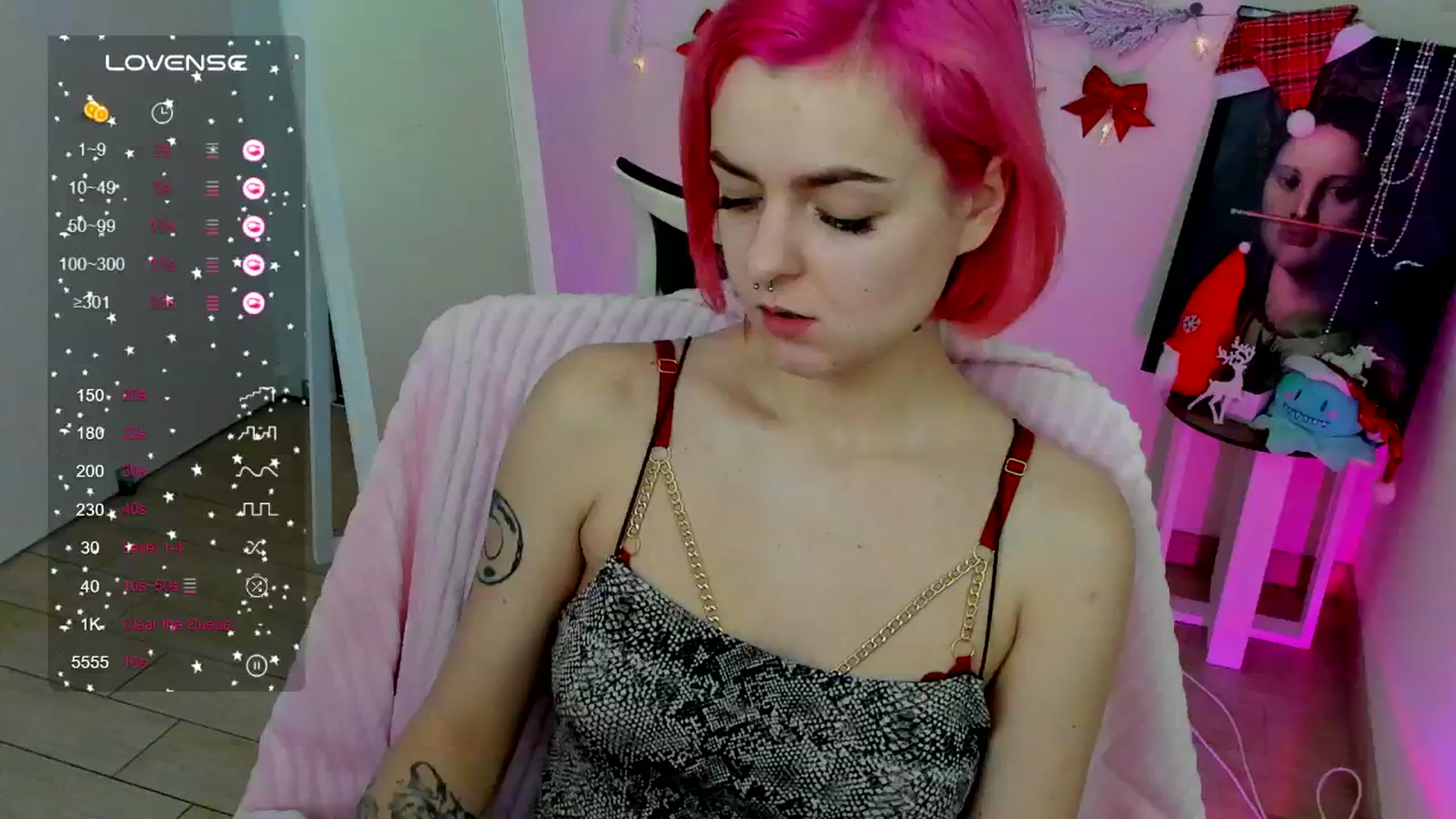 Gallery image thumbnail from Kim_Bestie's myfreecams stream on, 12/28/2024, 09:40 image 12 of 20