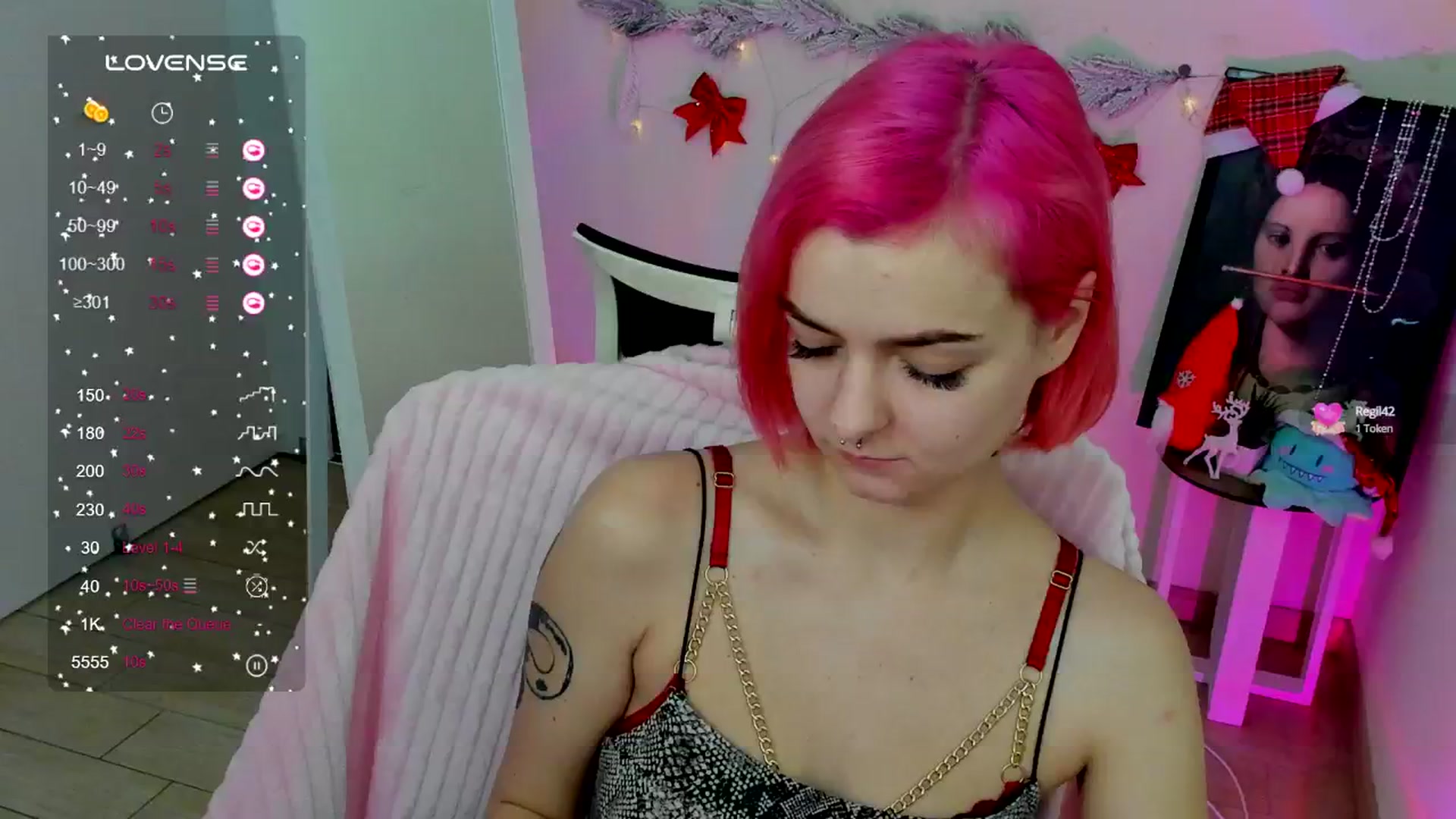 Gallery image thumbnail from Kim_Bestie's myfreecams stream on, 12/28/2024, 11:03 image 10 of 20