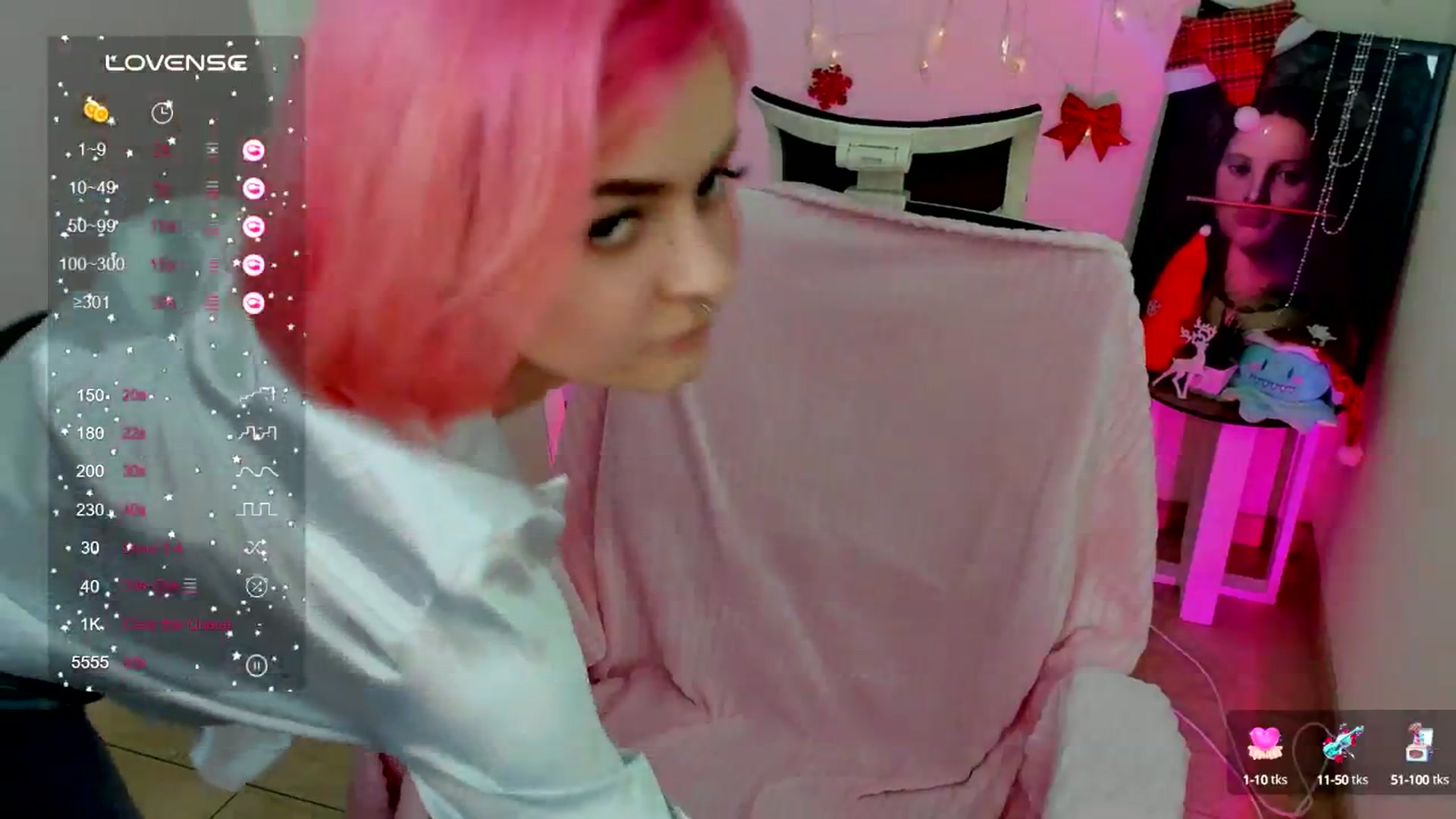 Gallery image thumbnail from Kim_Bestie's myfreecams stream on, 01/03/2025, 16:00 image 16 of 20