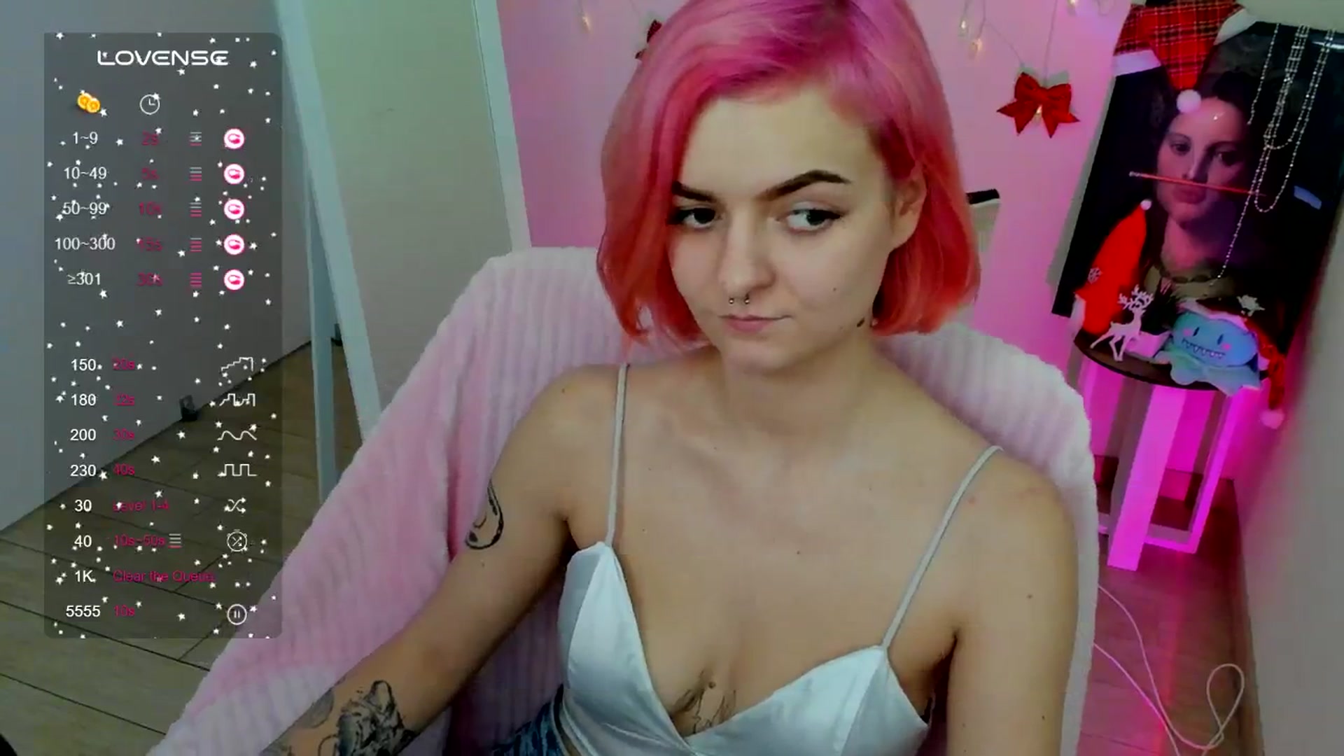 Gallery image thumbnail from Kim_Bestie's myfreecams stream on, 01/03/2025, 18:25 image 7 of 20