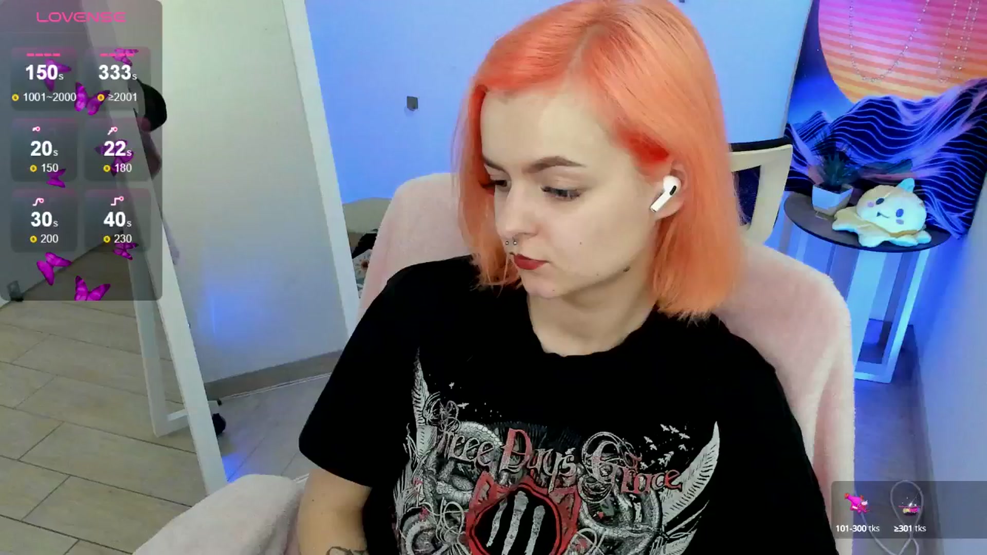 Gallery image thumbnail from Kim_Bestie's myfreecams stream on, 03/09/2025, 12:49 image 15 of 20