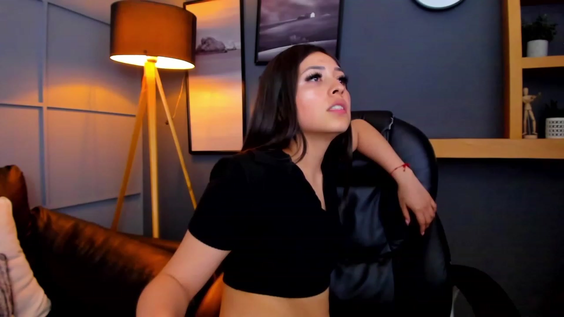 Gallery image thumbnail from Kim_Tyler's myfreecams stream on, 04/18/2023, 01:33 image 5 of 20