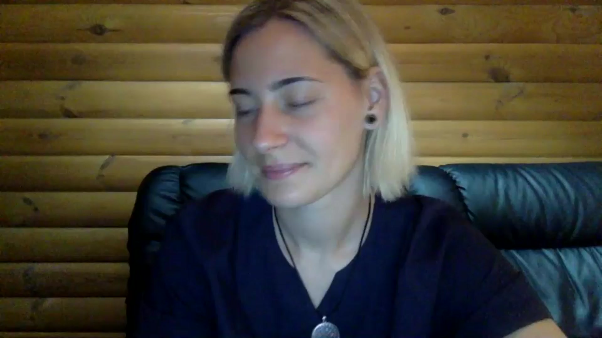 Gallery image thumbnail from Kim__Methey's myfreecams stream on, 05/13/2024, 09:50 image 11 of 20