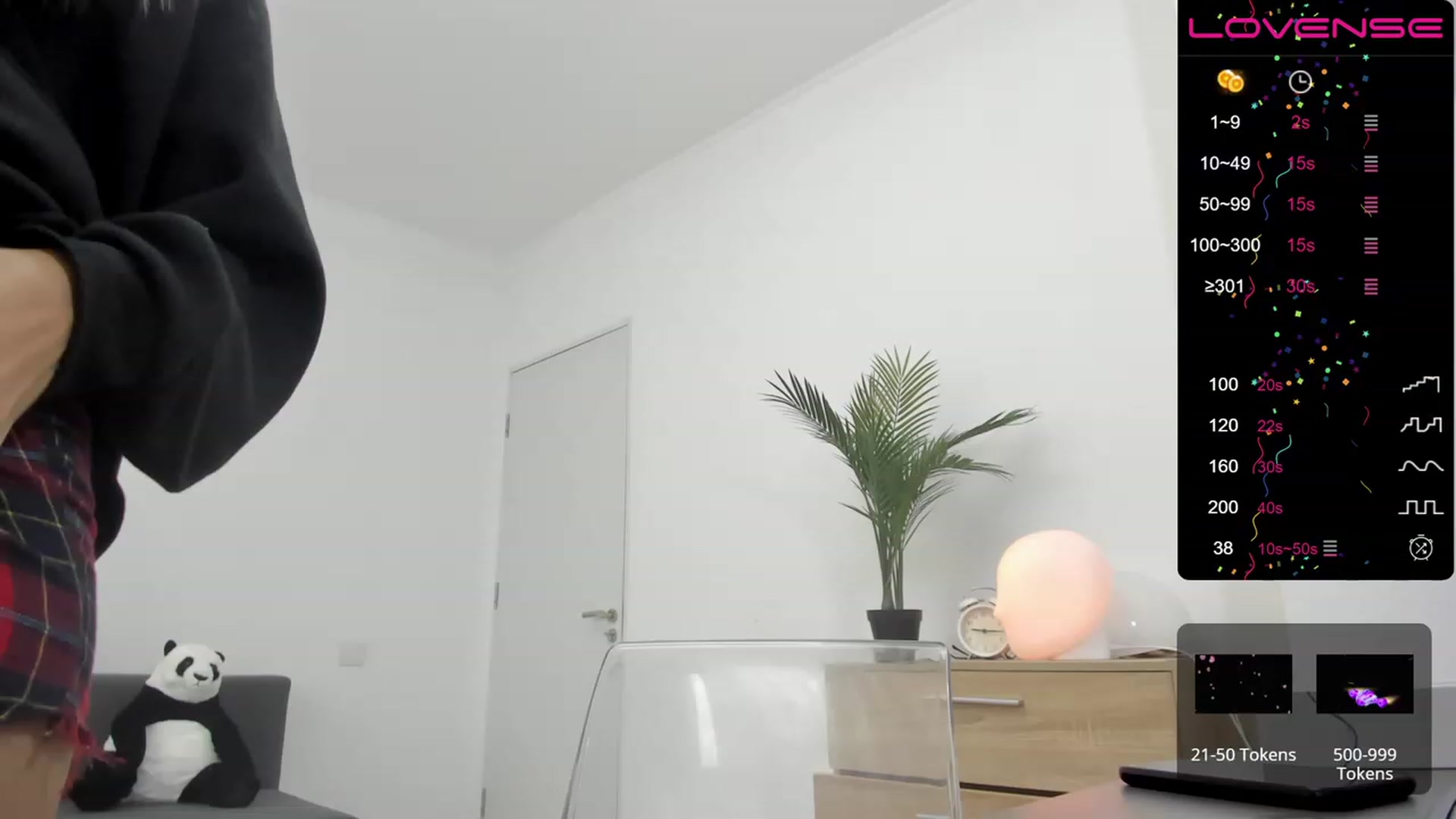 Gallery image thumbnail from Kim_bae's myfreecams stream on, 12/05/2022, 10:29 image 1 of 20