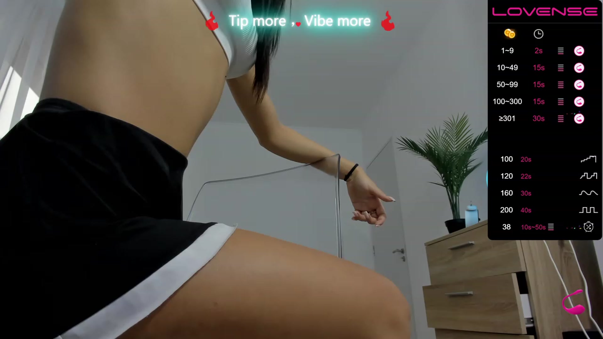 Gallery image thumbnail from Kim_bae's myfreecams stream on, 12/08/2022, 08:21 image 11 of 20