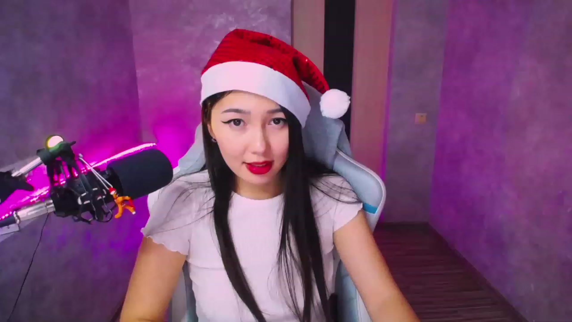 Gallery image thumbnail from Kim_cute99's myfreecams stream on, 12/28/2022, 23:07 image 3 of 20