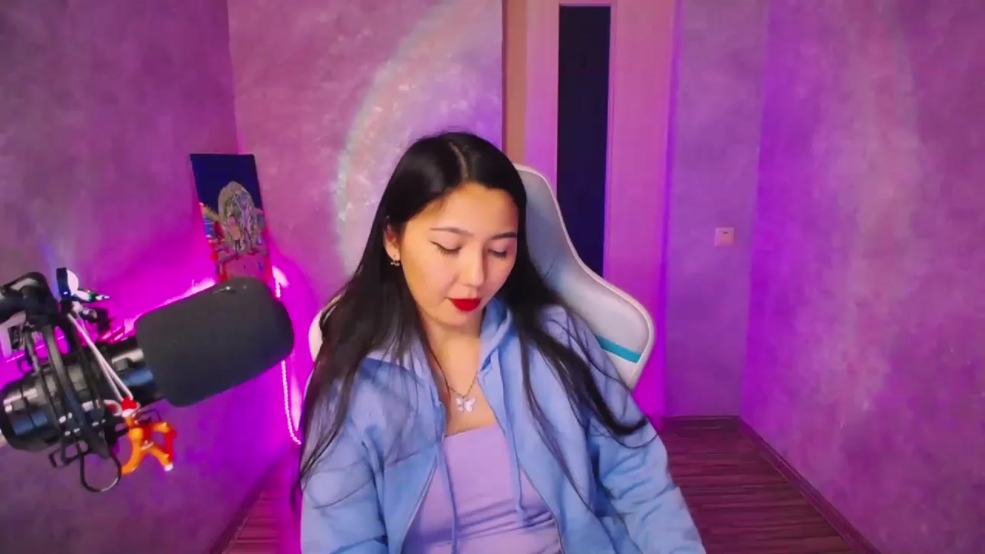 Gallery image thumbnail from Kim_cute99's myfreecams stream on, 01/10/2023, 23:46 image 1 of 20