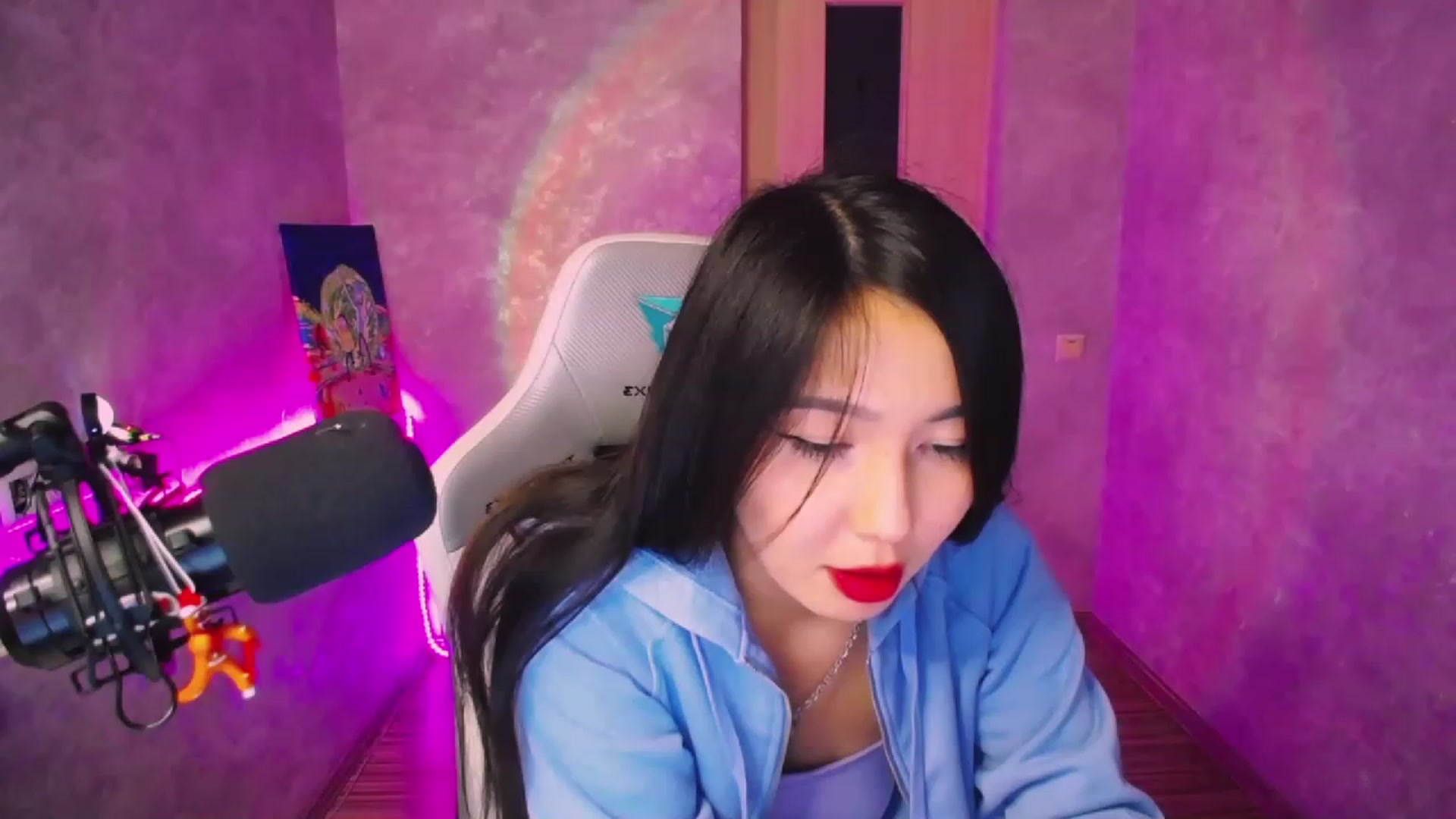 Gallery image thumbnail from Kim_cute99's myfreecams stream on, 01/10/2023, 23:46 image 11 of 20