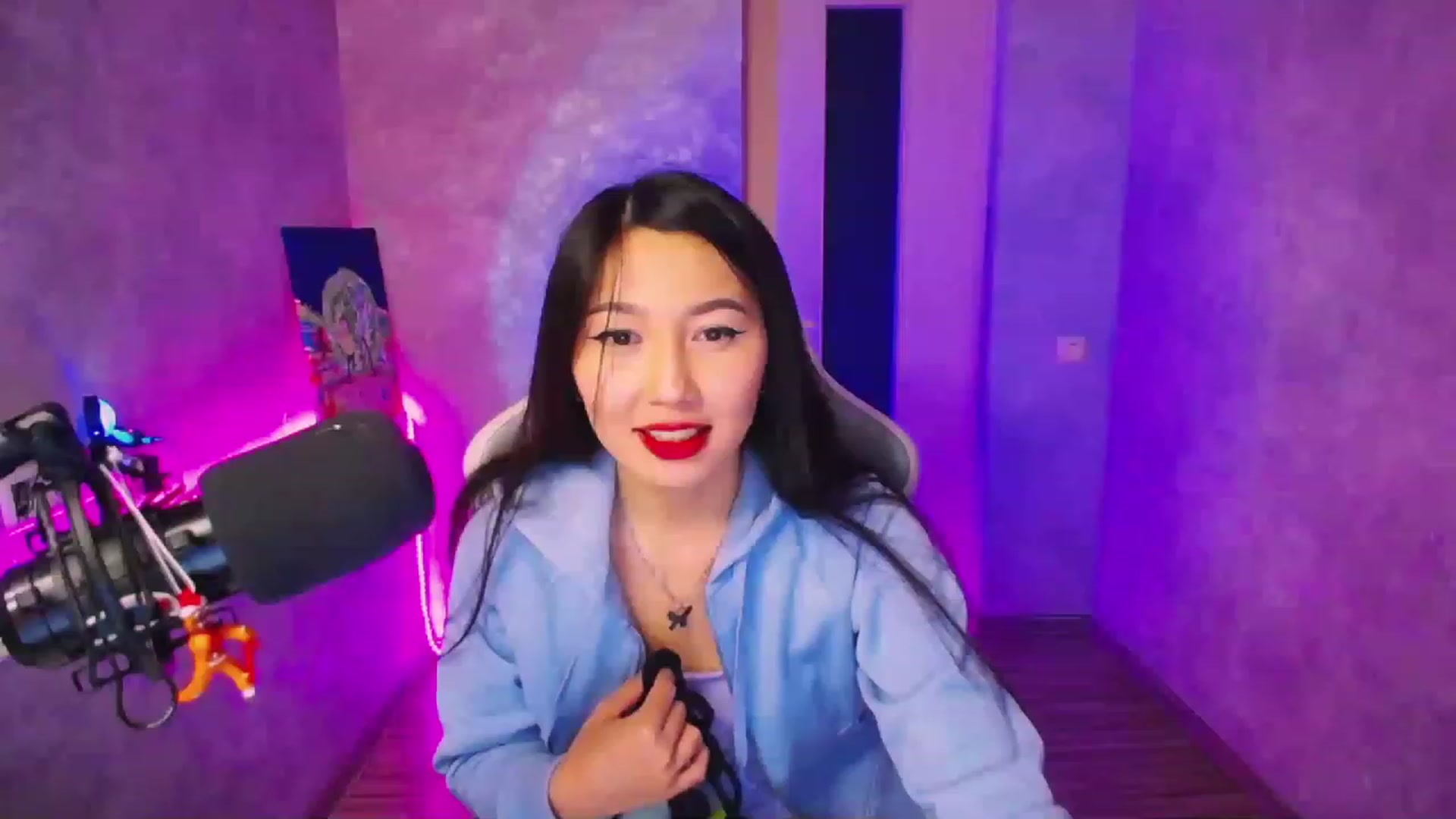 Gallery image thumbnail from Kim_cute99's myfreecams stream on, 01/10/2023, 23:46 image 5 of 20