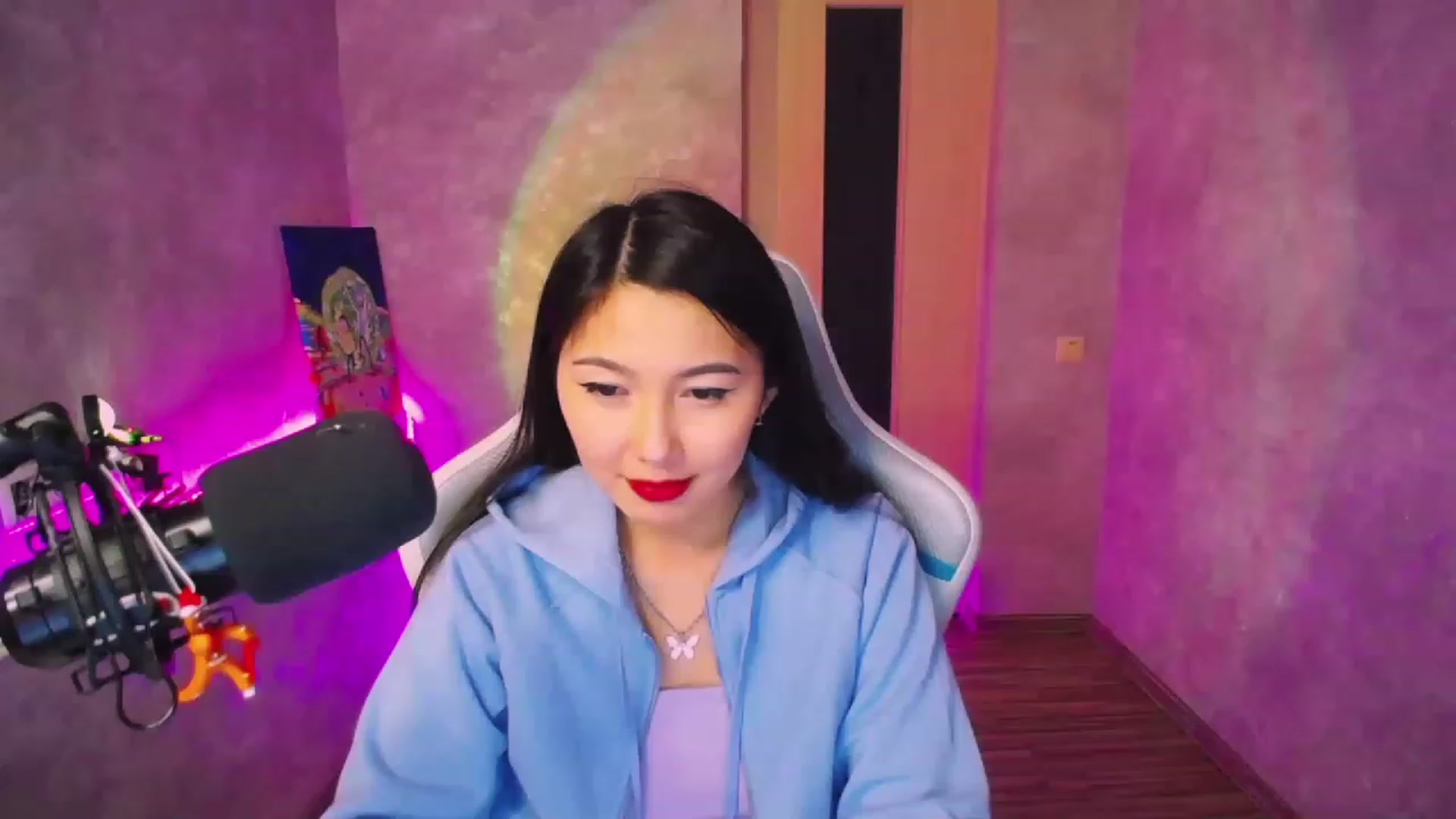 Gallery image thumbnail from Kim_cute99's myfreecams stream on, 01/10/2023, 23:46 image 4 of 20