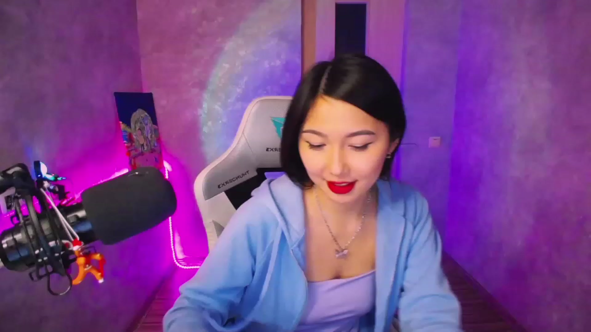 Gallery image thumbnail from Kim_cute99's myfreecams stream on, 01/10/2023, 23:46 image 17 of 20