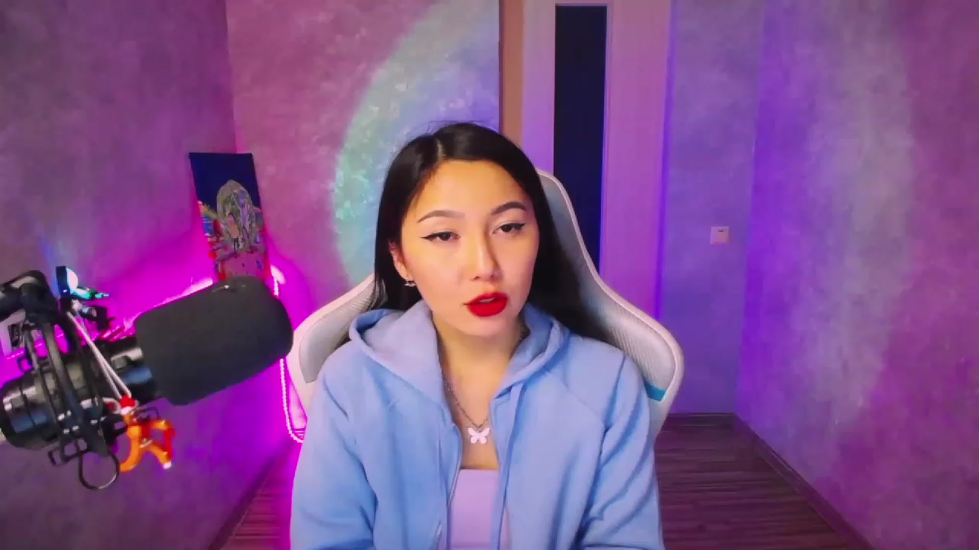 Gallery image thumbnail from Kim_cute99's myfreecams stream on, 01/10/2023, 23:46 image 2 of 20