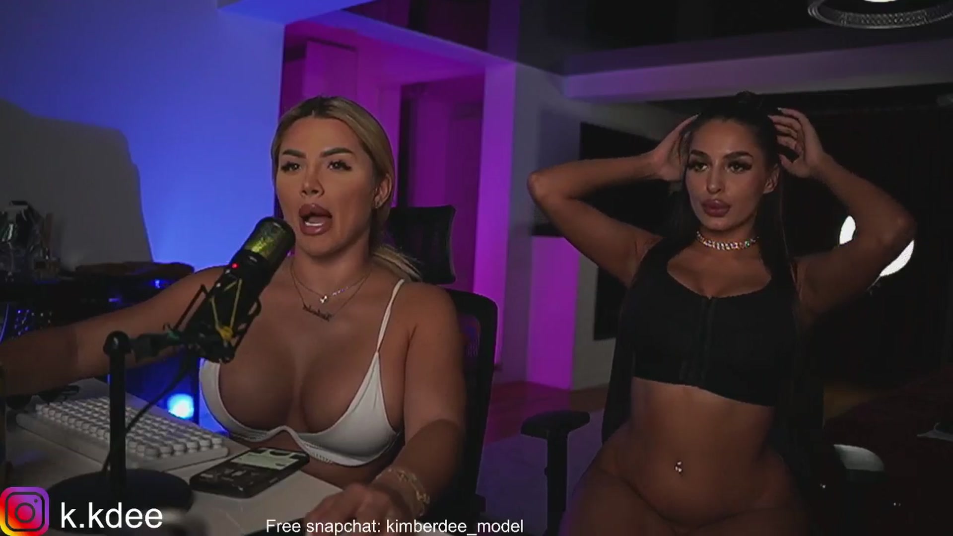 Gallery image thumbnail from Kimberdee's myfreecams stream on, 05/06/2025, 21:03 image 2 of 20