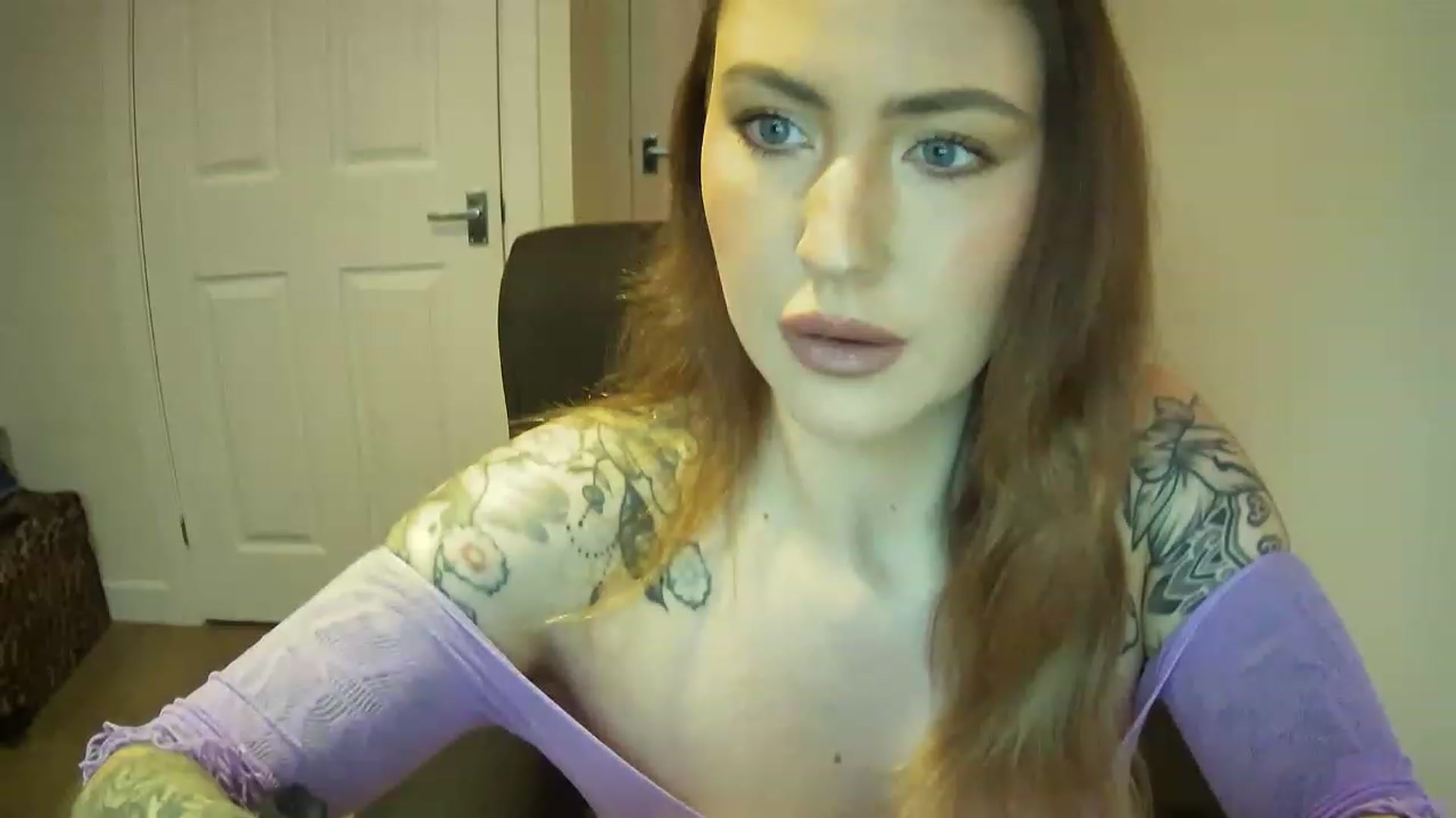 Gallery image thumbnail from KimberleyRose's myfreecams stream on, 01/17/2023, 16:04 image 17 of 20