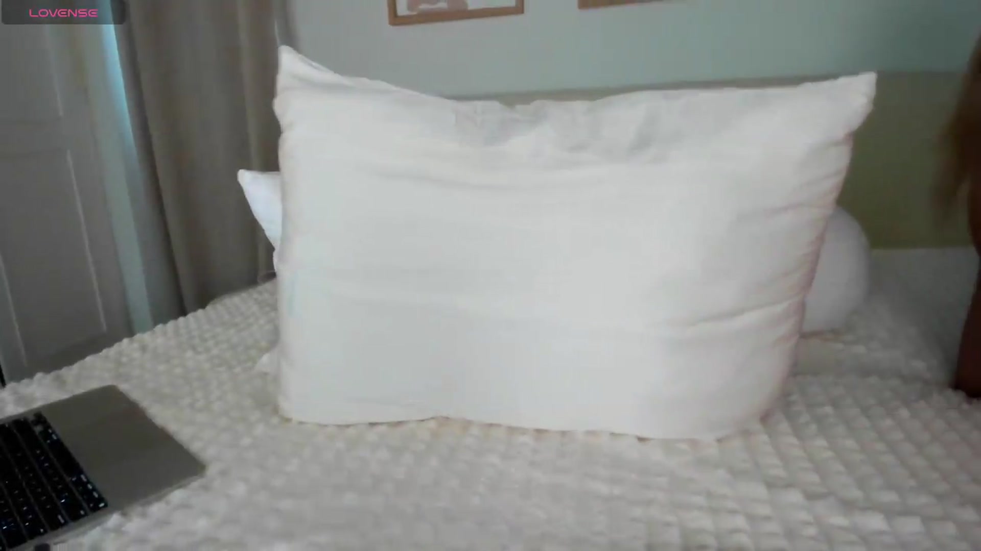 Gallery image thumbnail from Kimberly_Sky's myfreecams stream on, 05/06/2026, 06:02 image 11 of 20