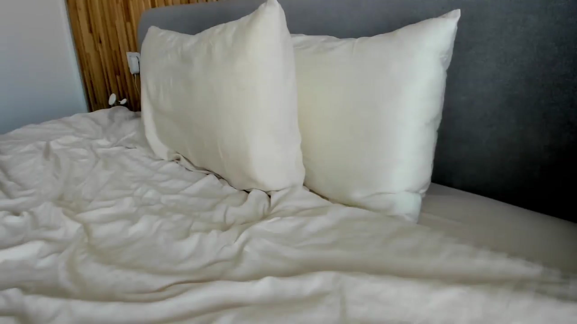 Gallery image thumbnail from Kimberly_Sky's myfreecams stream on, 06/20/2026, 13:29 image 8 of 20