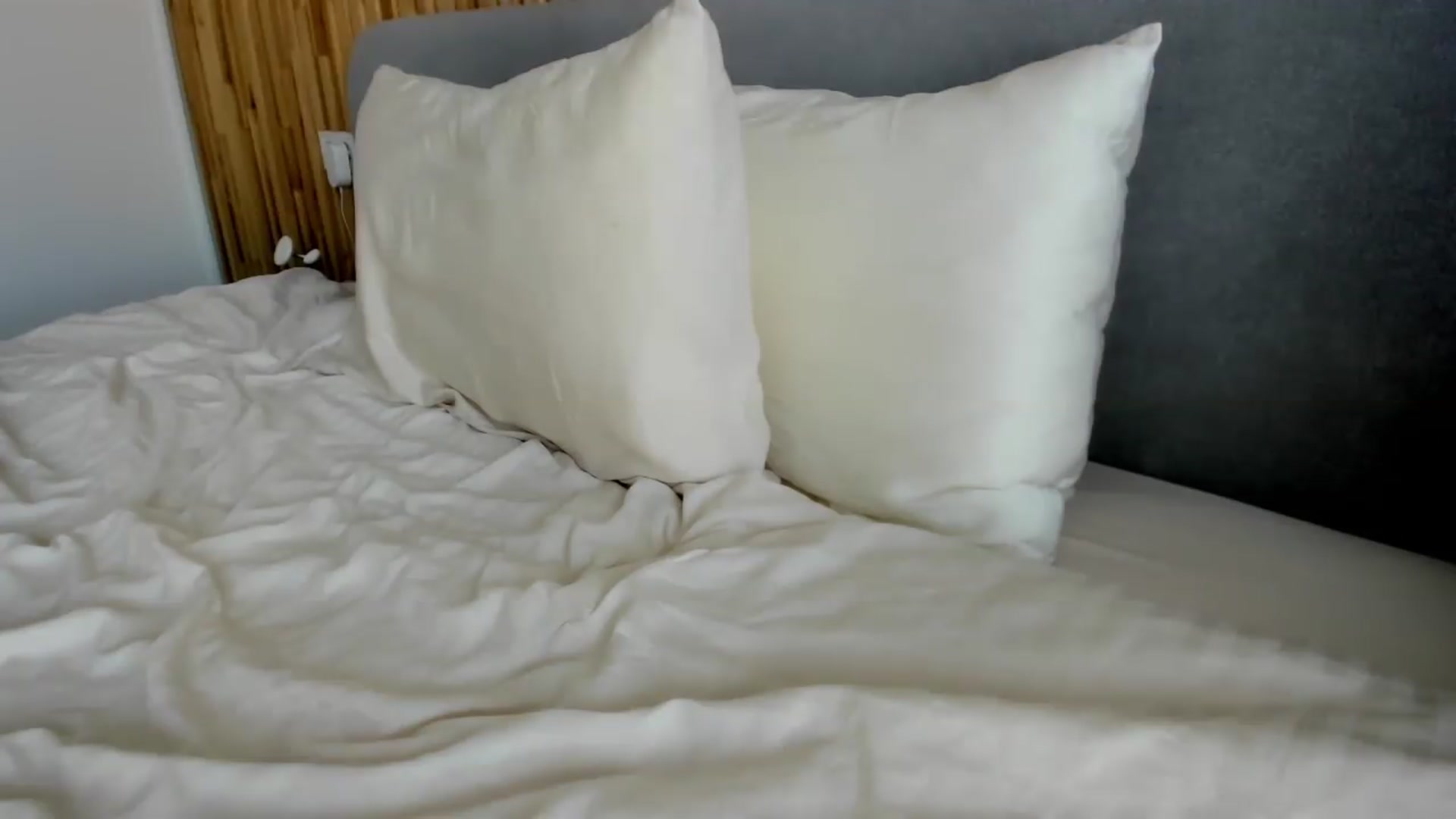 Gallery image thumbnail from Kimberly_Sky's myfreecams stream on, 06/20/2026, 13:29 image 6 of 20