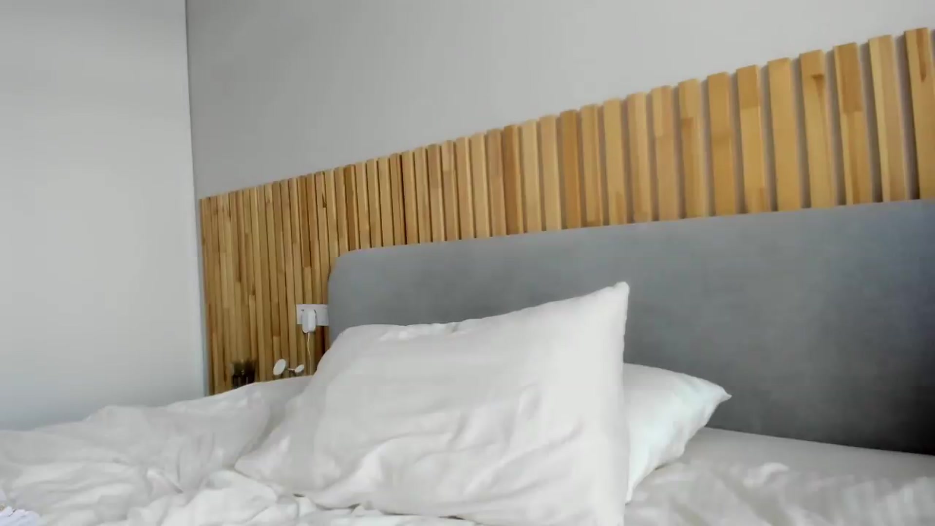 Gallery image thumbnail from Kimberly_Sky's myfreecams stream on, 06/20/2026, 14:55 image 3 of 20