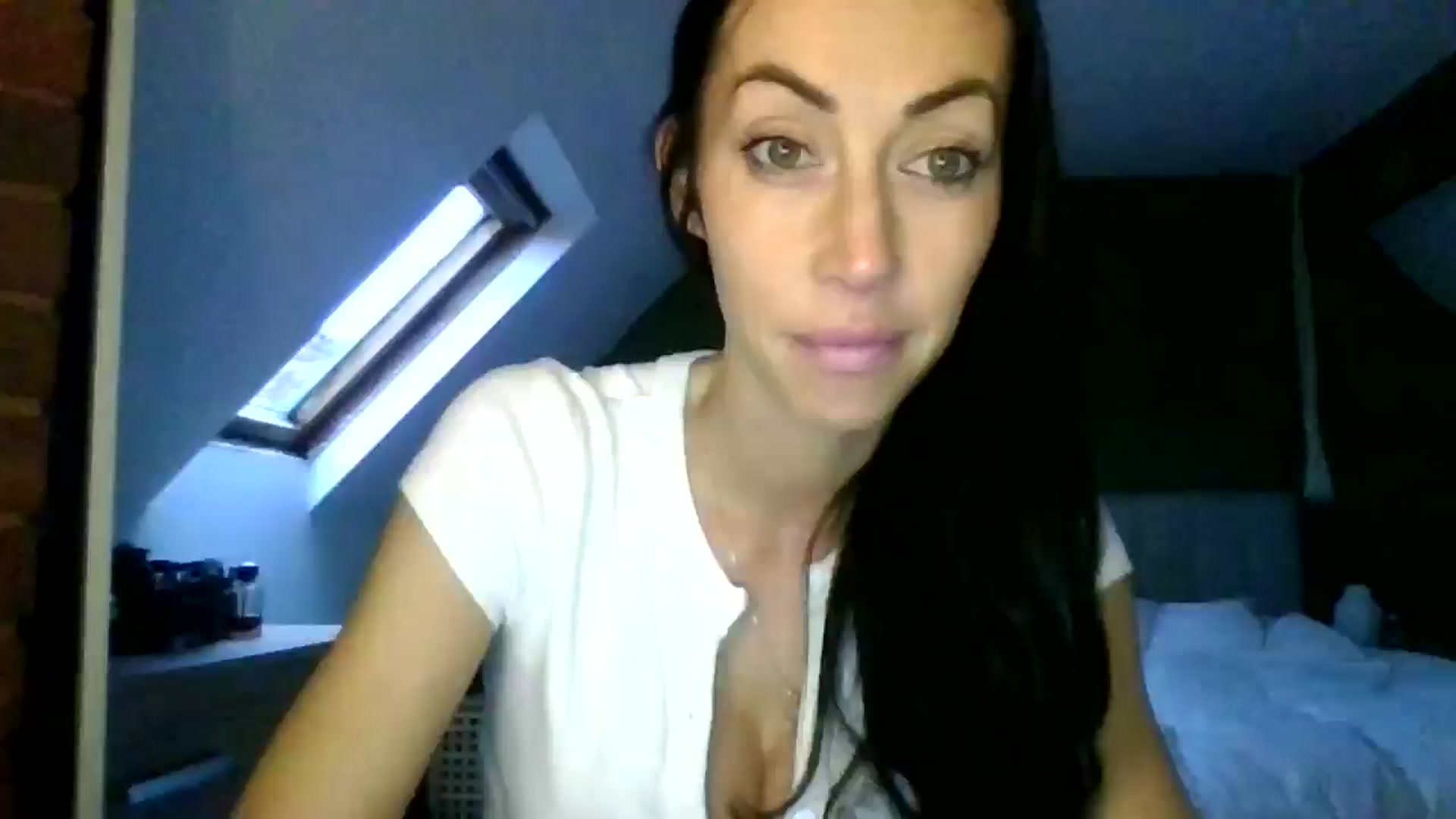 Gallery image thumbnail from Kimbrown83's myfreecams stream on, 01/21/2026, 16:21 image 4 of 20