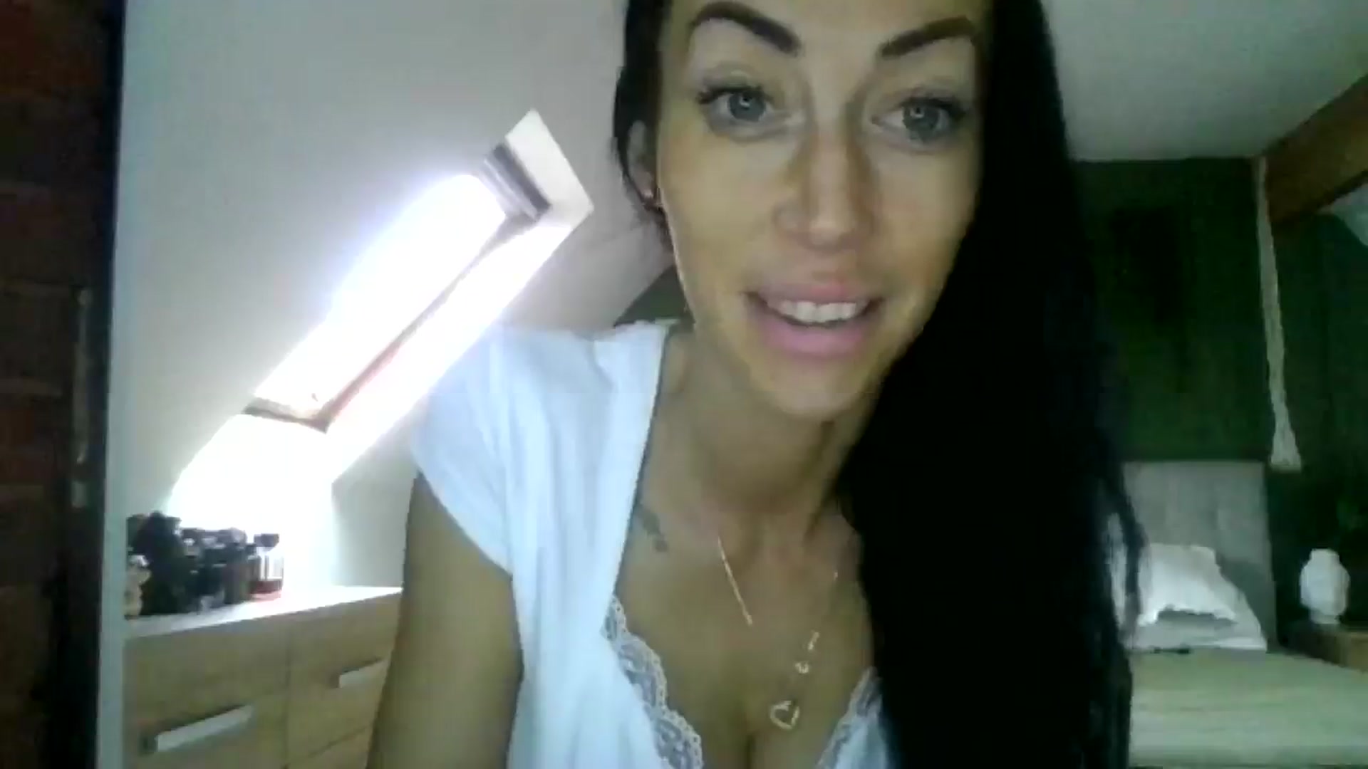 Gallery image thumbnail from Kimbrown83's myfreecams stream on, 01/22/2026, 14:53 image 10 of 20