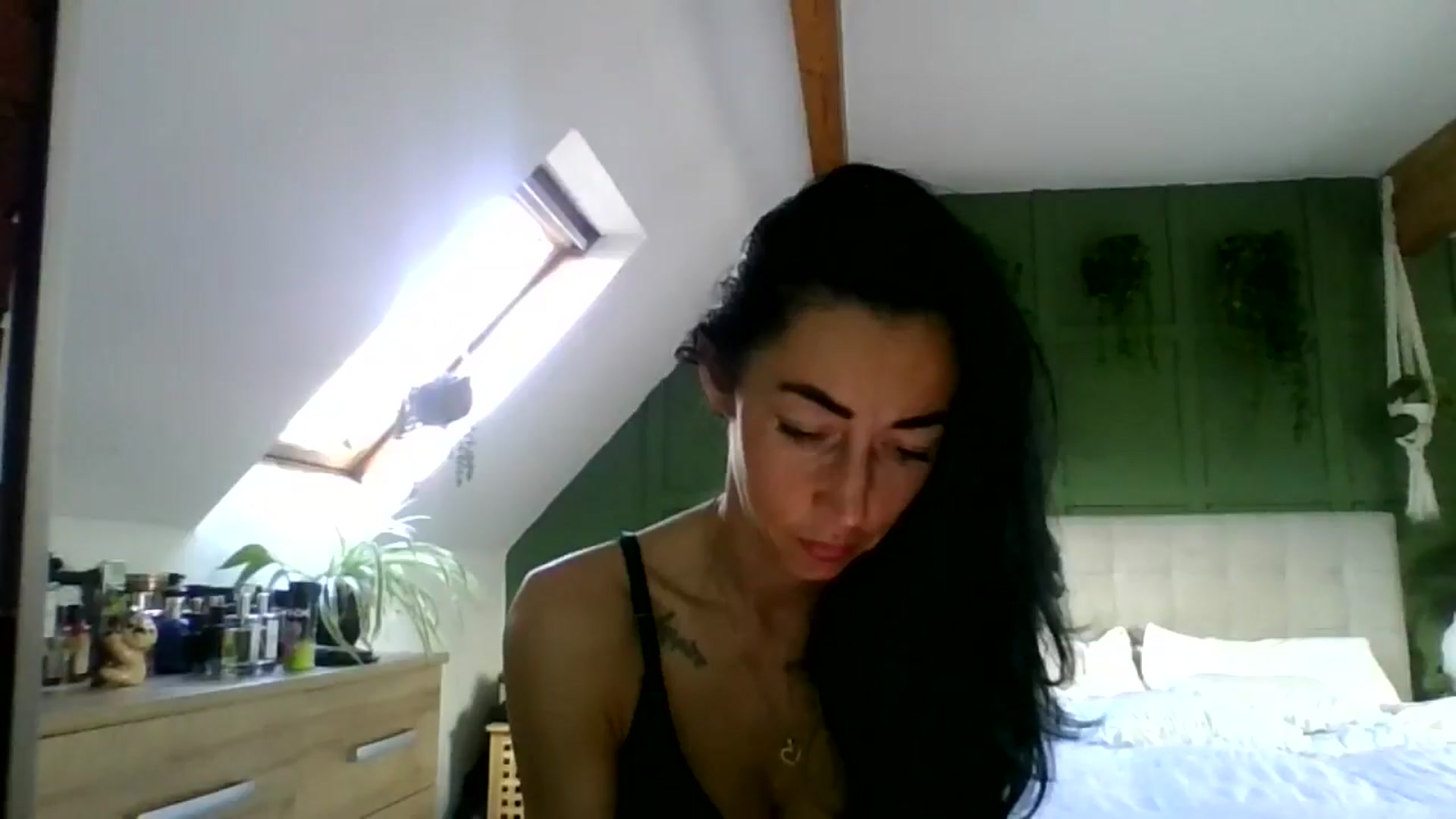 Gallery image thumbnail from Kimbrown83's myfreecams stream on, 01/31/2026, 10:28 image 17 of 20