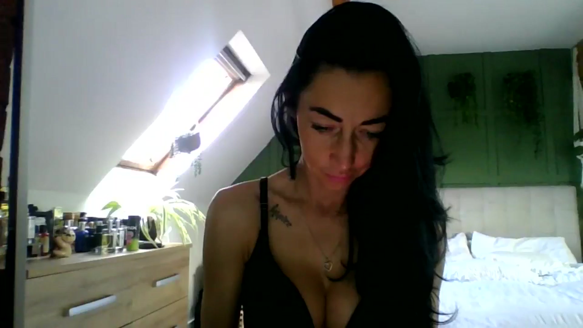 Gallery image thumbnail from Kimbrown83's myfreecams stream on, 01/31/2026, 10:28 image 4 of 20