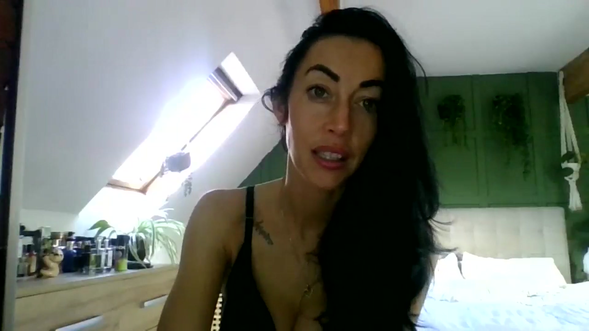 Gallery image thumbnail from Kimbrown83's myfreecams stream on, 01/31/2026, 10:28 image 18 of 20