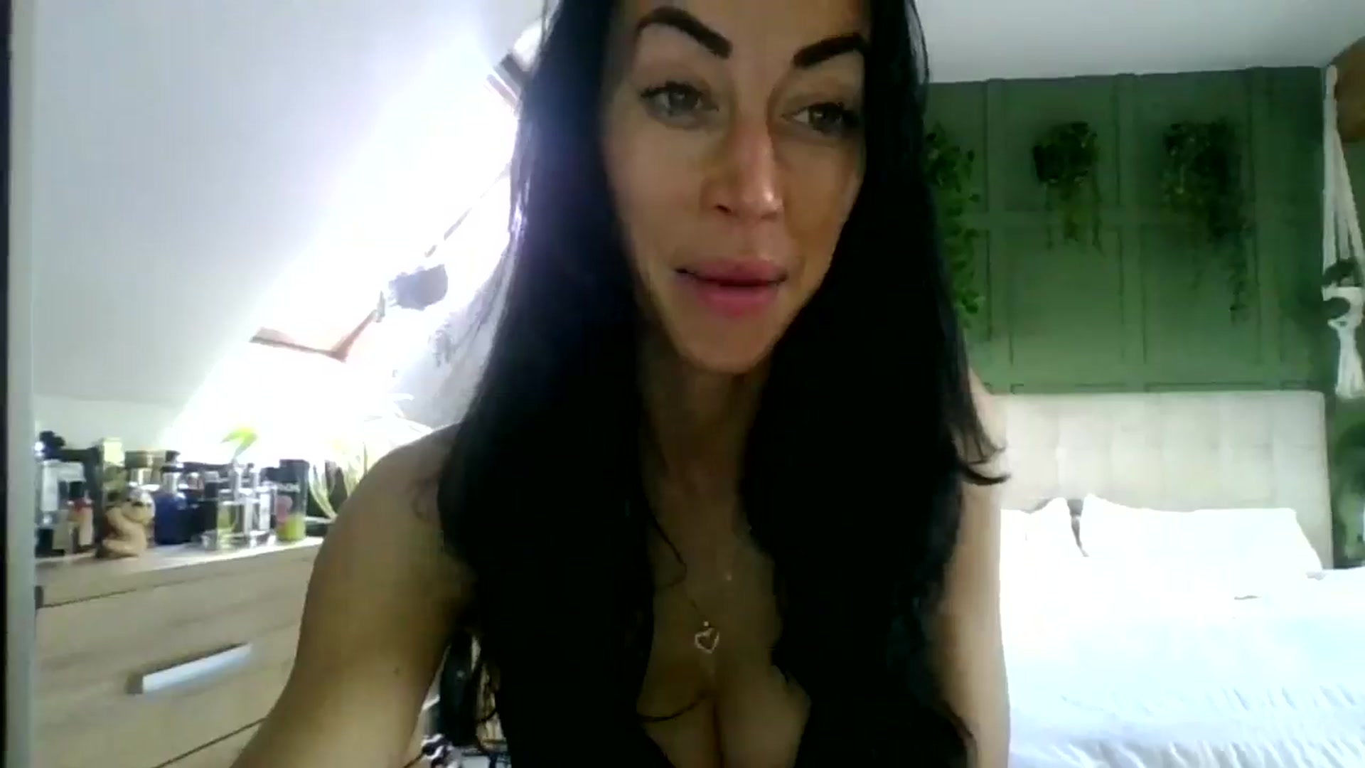 Gallery image thumbnail from Kimbrown83's myfreecams stream on, 01/31/2026, 10:28 image 7 of 20