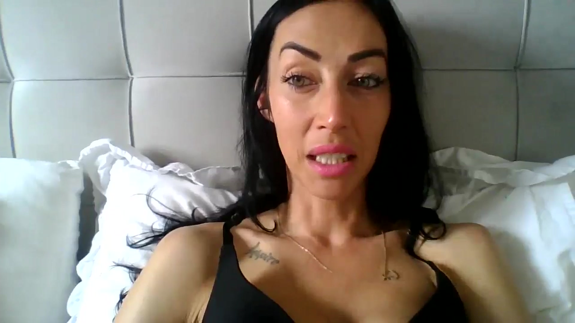 Gallery image thumbnail from Kimbrown83's myfreecams stream on, 04/11/2026, 12:05 image 11 of 20