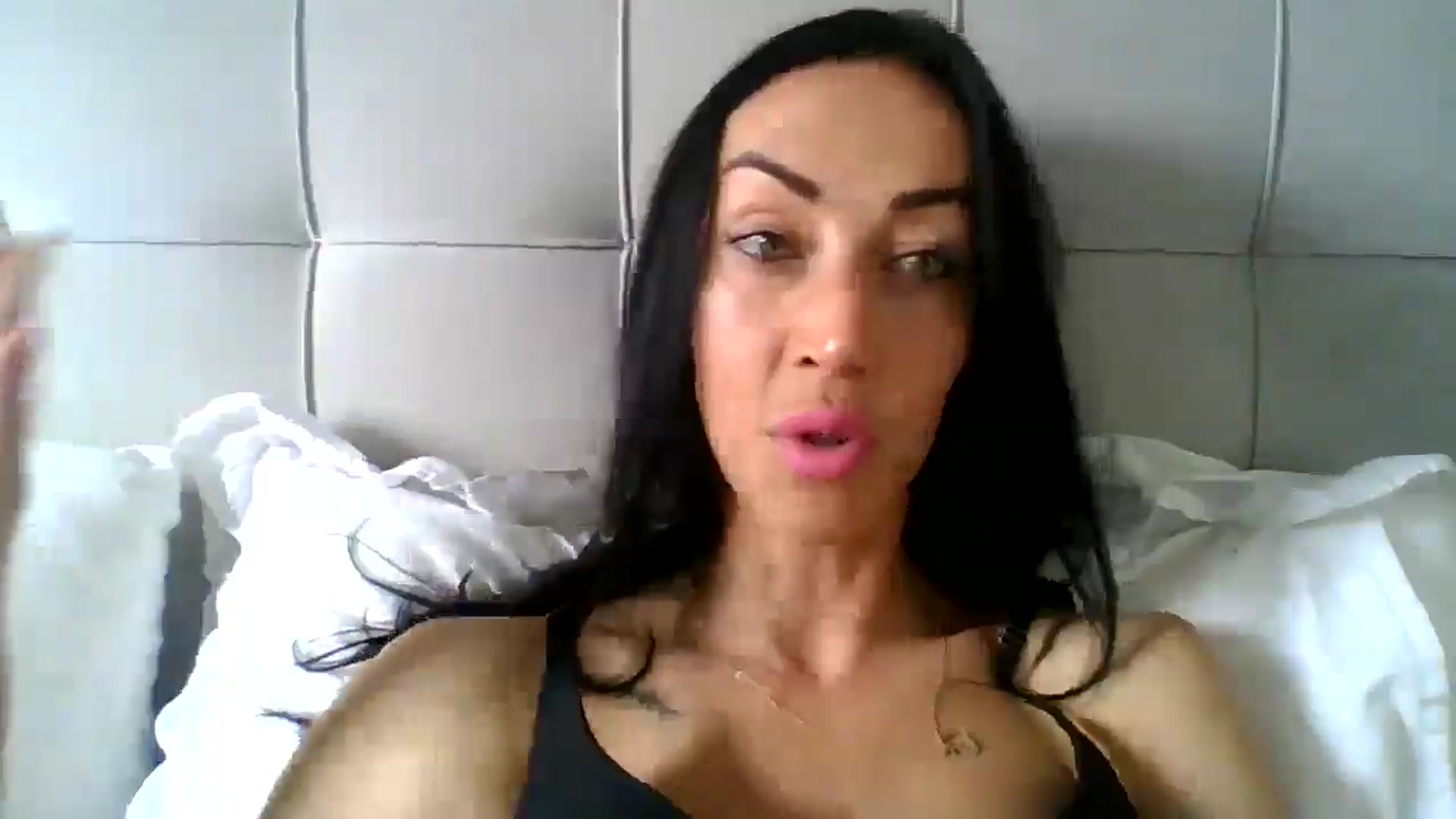Gallery image thumbnail from Kimbrown83's myfreecams stream on, 04/11/2026, 12:05 image 9 of 20