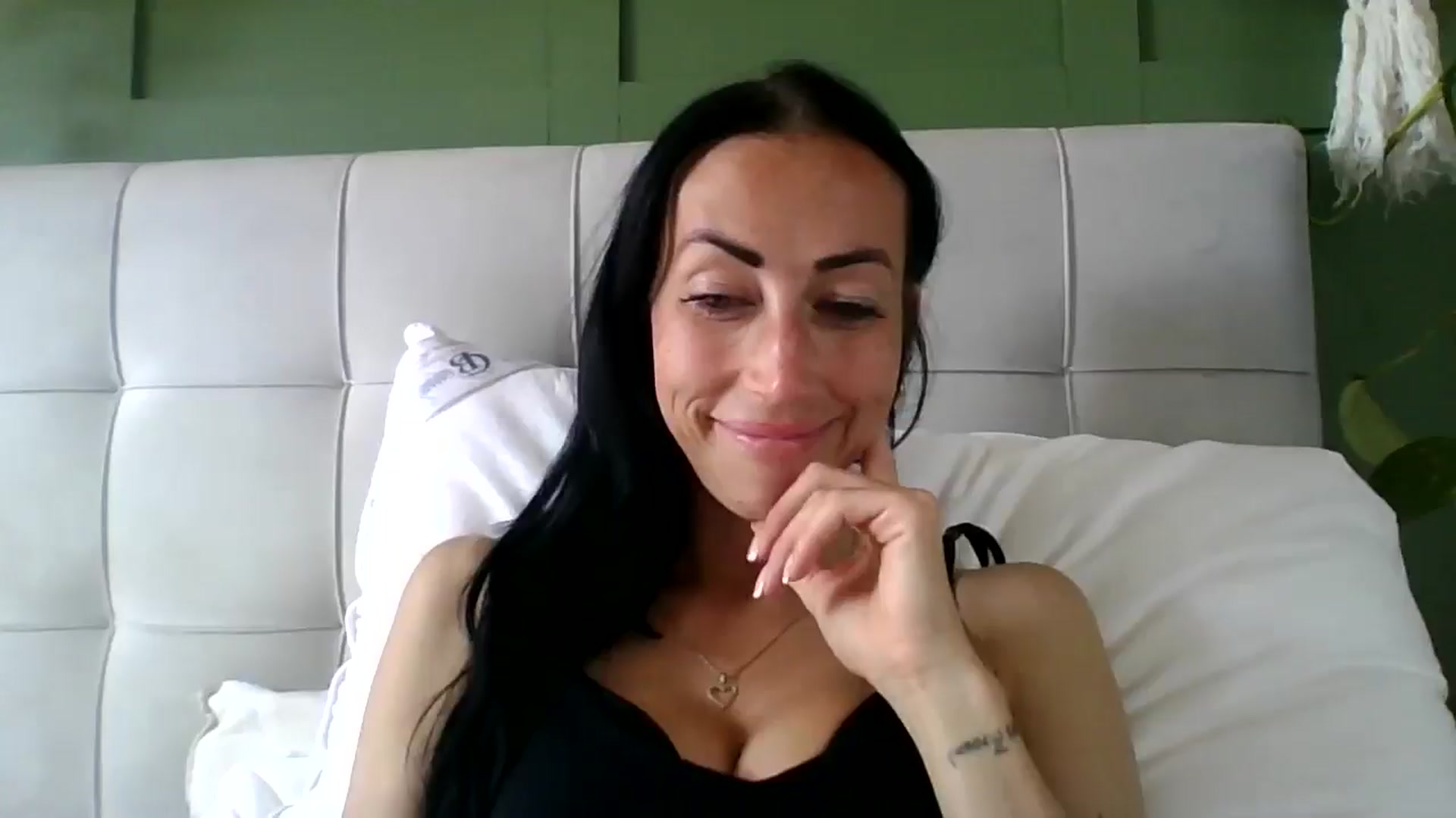 Gallery image thumbnail from Kimbrown83's myfreecams stream on, 05/09/2026, 14:15 image 1 of 20