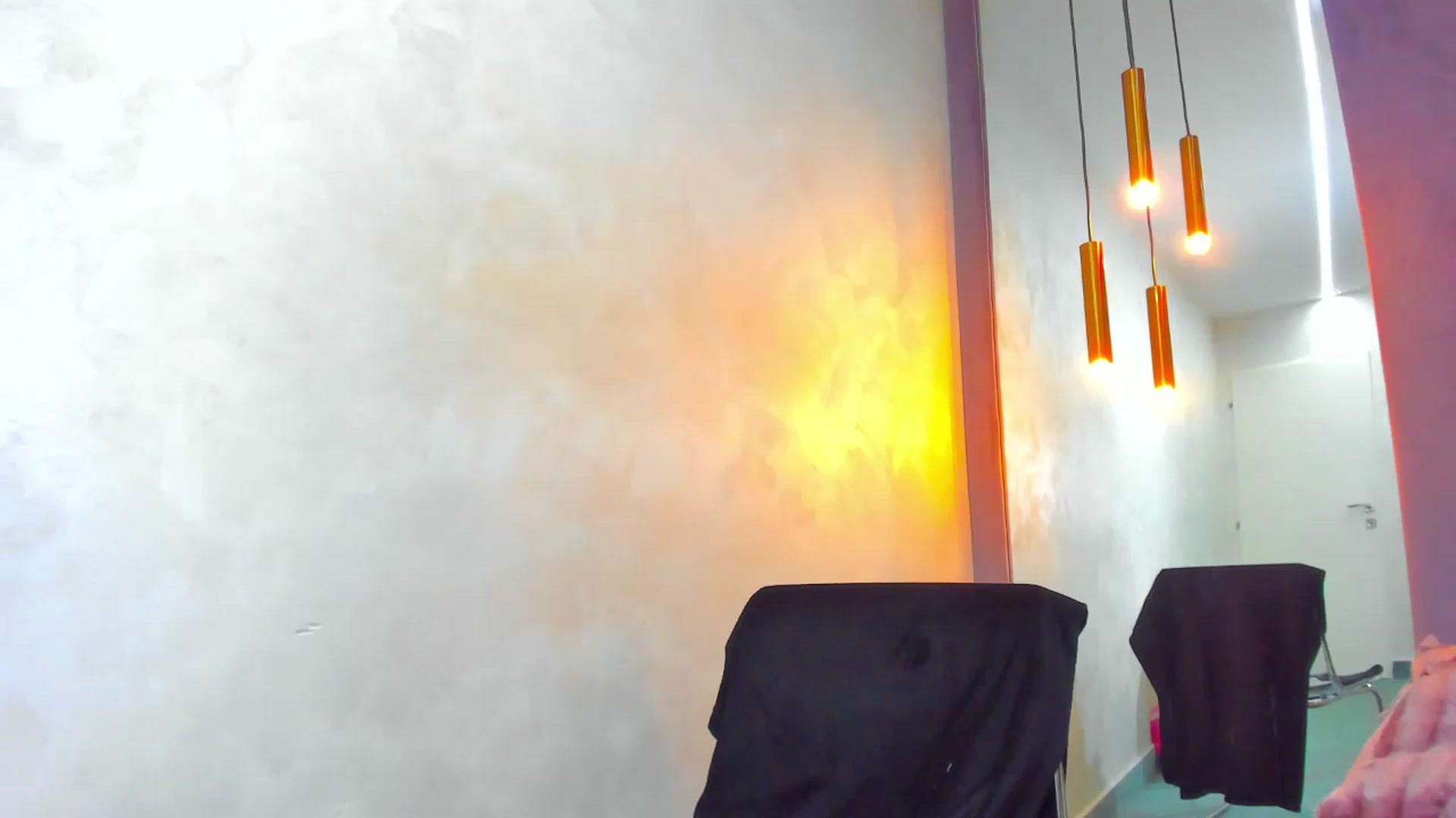Gallery image thumbnail from KimiBrown's myfreecams stream on, 12/19/2022, 09:52 image 2 of 20