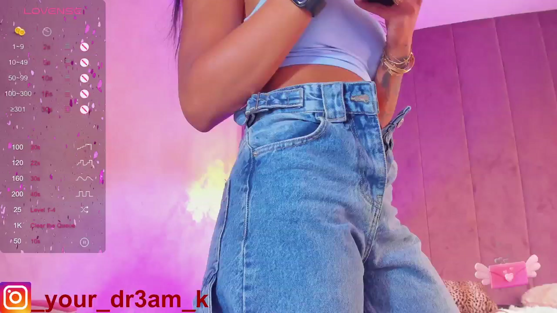 Gallery image thumbnail from KimiBrown's myfreecams stream on, 02/21/2024, 10:38 image 14 of 20