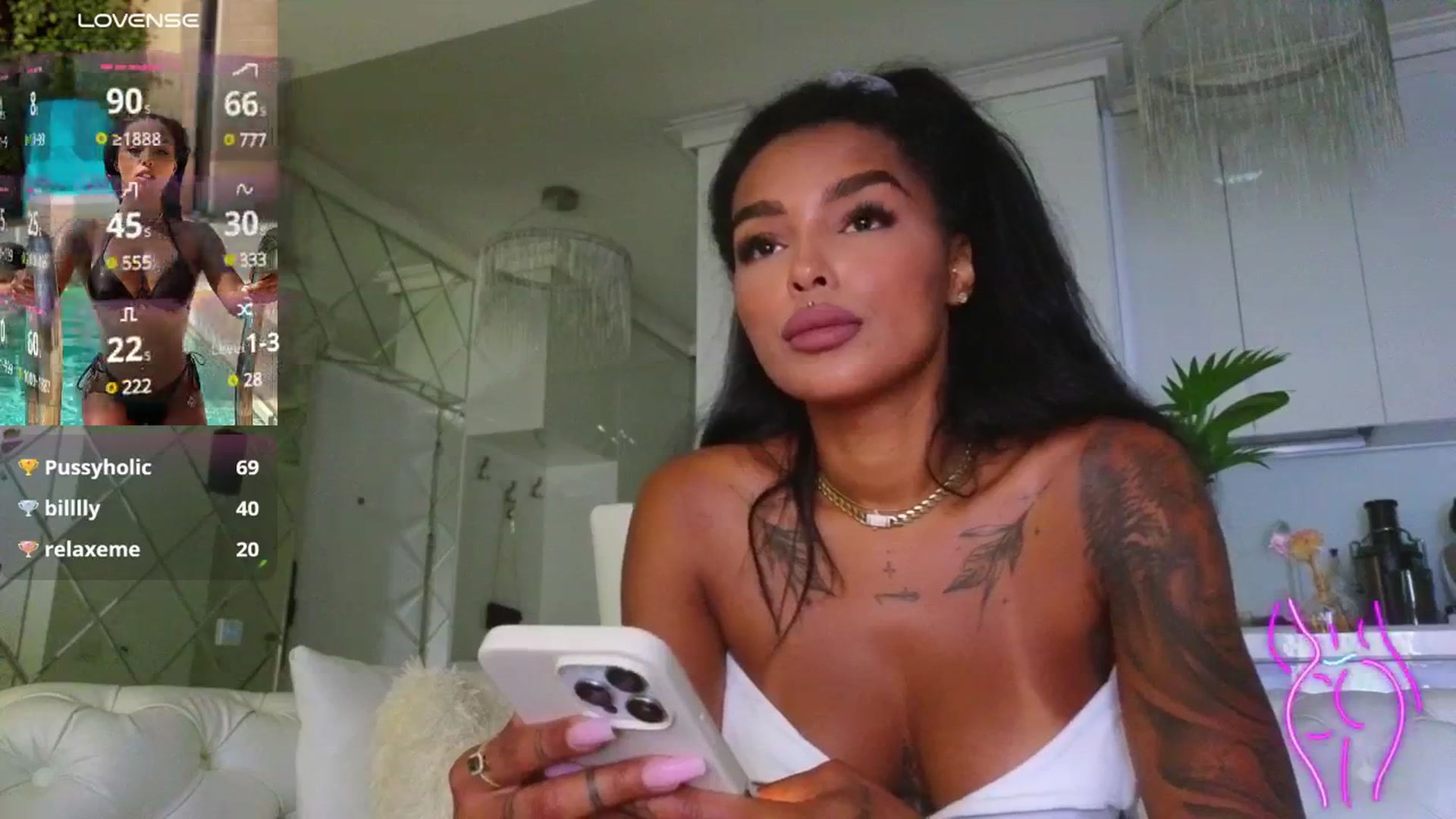 Gallery image thumbnail from KimiBrown's myfreecams stream on, 06/30/2025, 19:12 image 19 of 20