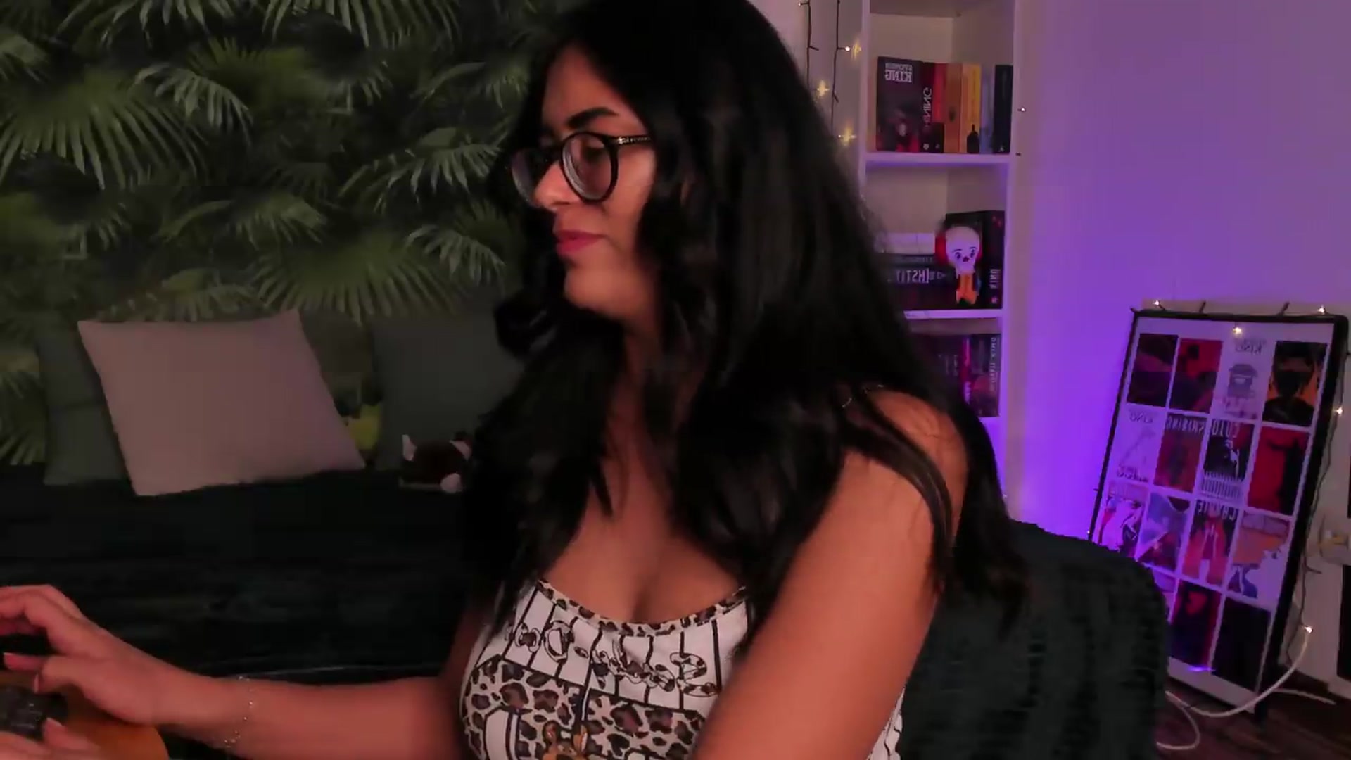 Gallery image thumbnail from Kimi_ko_'s myfreecams stream on, 08/09/2026, 17:59 image 4 of 20