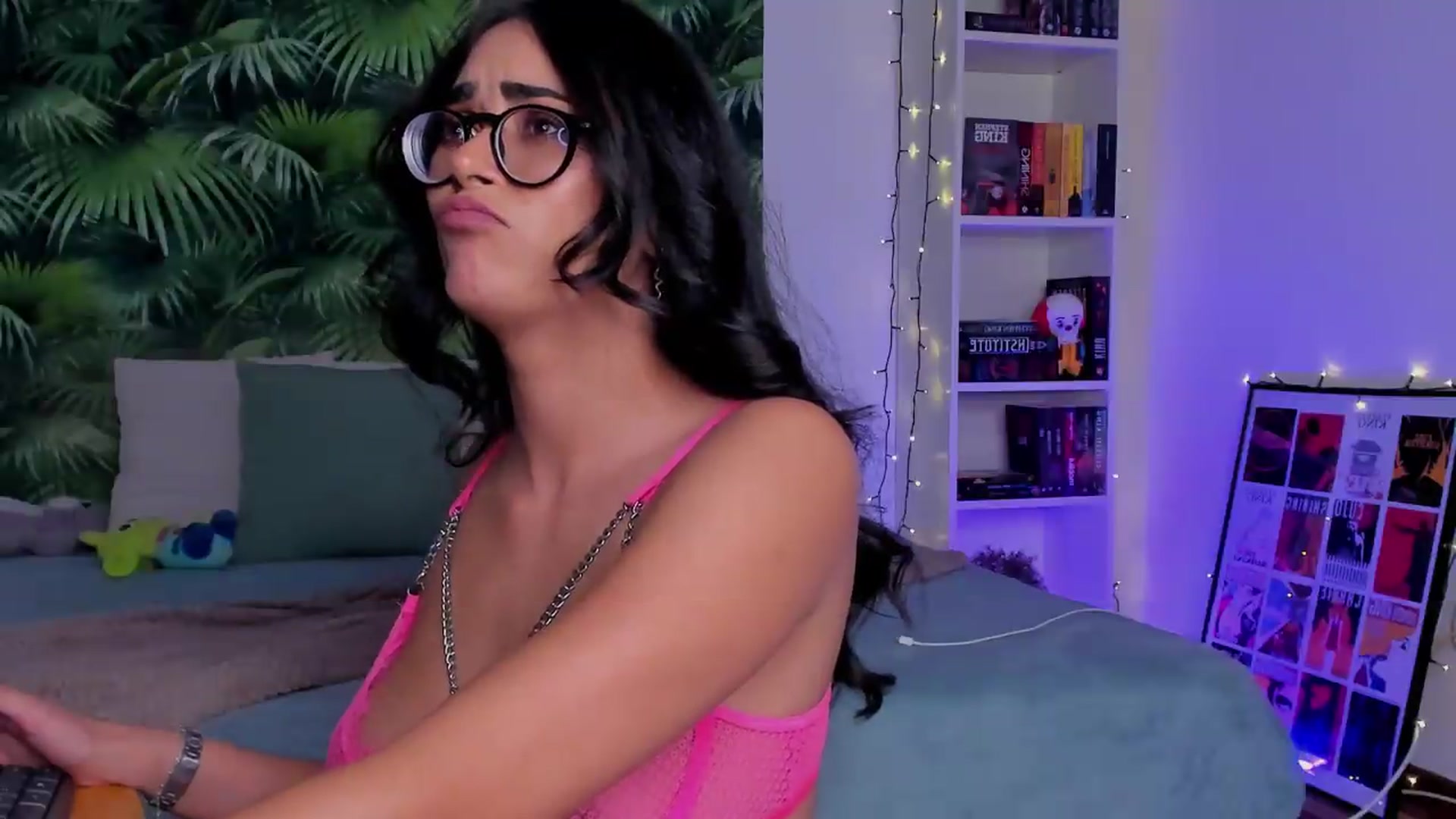 Gallery image thumbnail from Kimi_ko_'s myfreecams stream on, 08/15/2026, 19:51 image 4 of 20