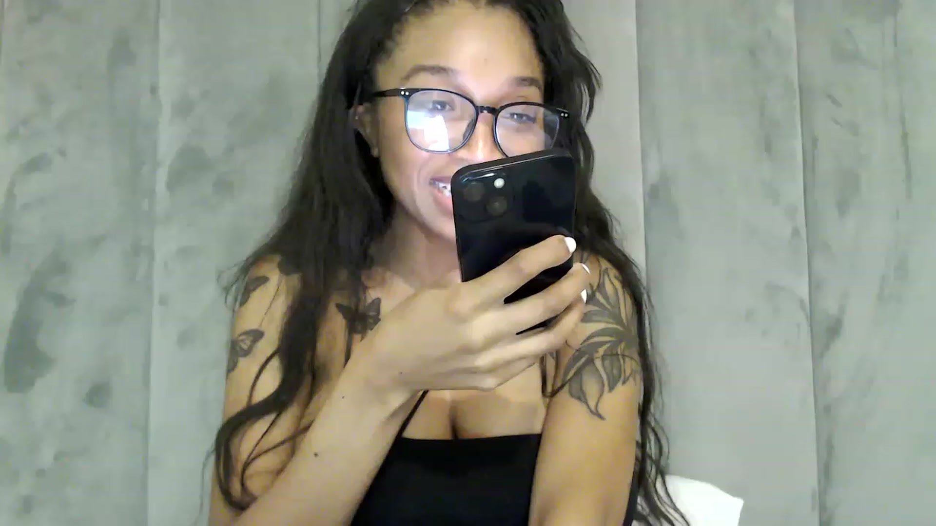 Gallery image thumbnail from KimmiDoka's myfreecams stream on, 12/31/2022, 17:53 image 3 of 20