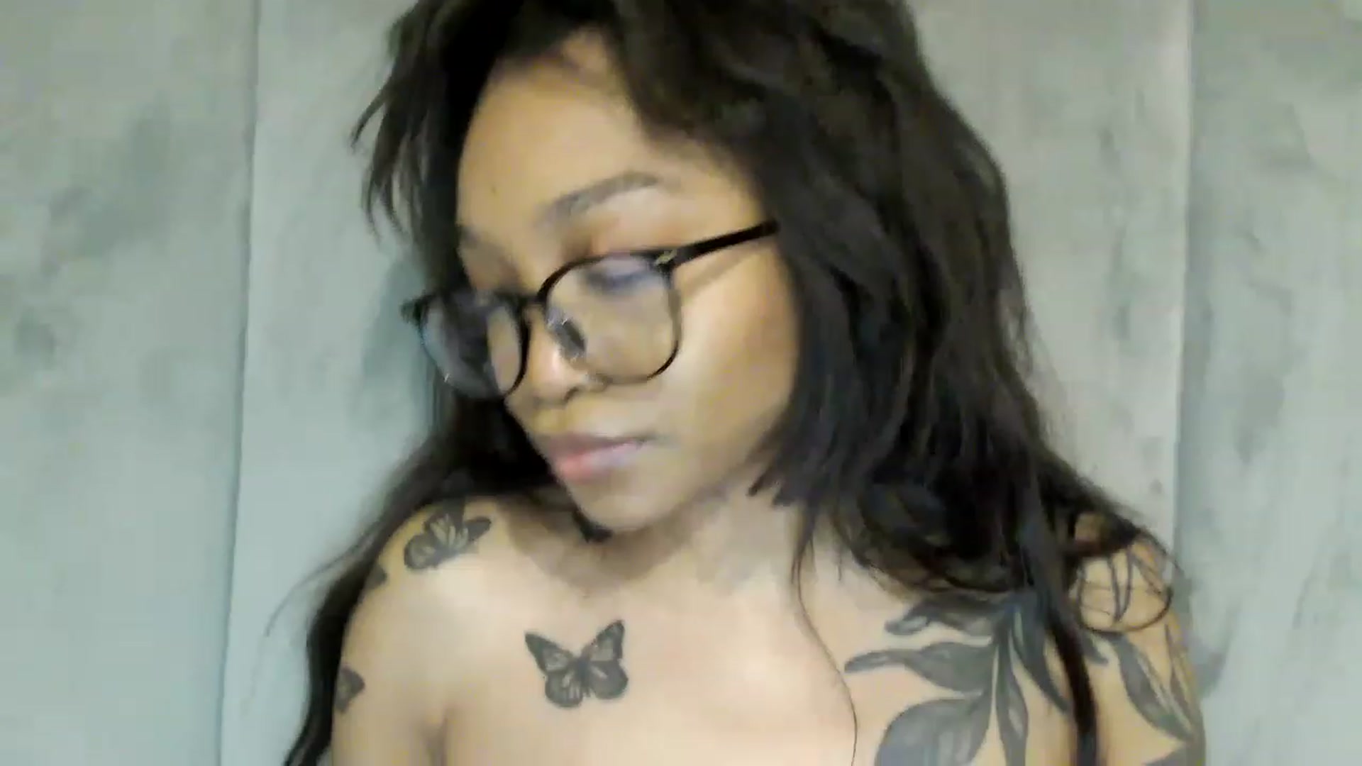 Gallery image thumbnail from KimmiDoka's myfreecams stream on, 12/31/2022, 19:44 image 16 of 20