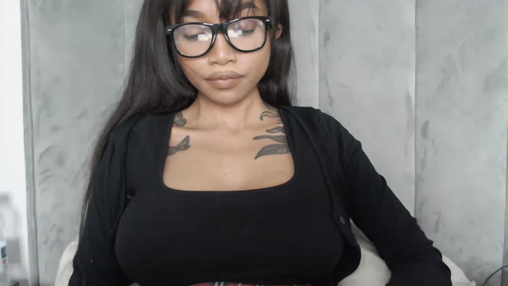 Gallery image thumbnail from KimmiDoka's myfreecams stream on, 02/20/2023, 10:52 image 2 of 20