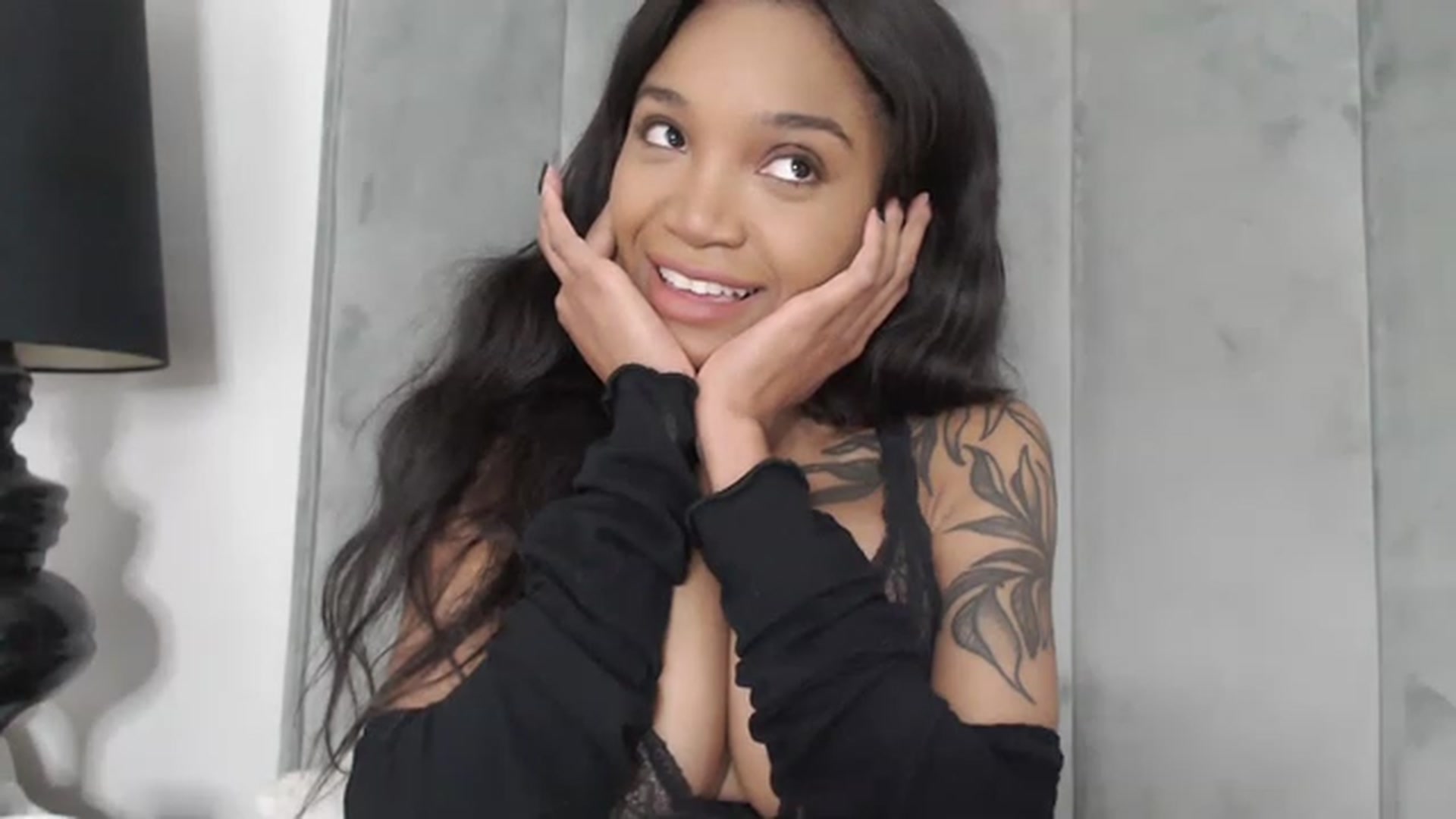 Gallery image thumbnail from KimmiDoka's myfreecams stream on, 03/27/2023, 12:35 image 16 of 20