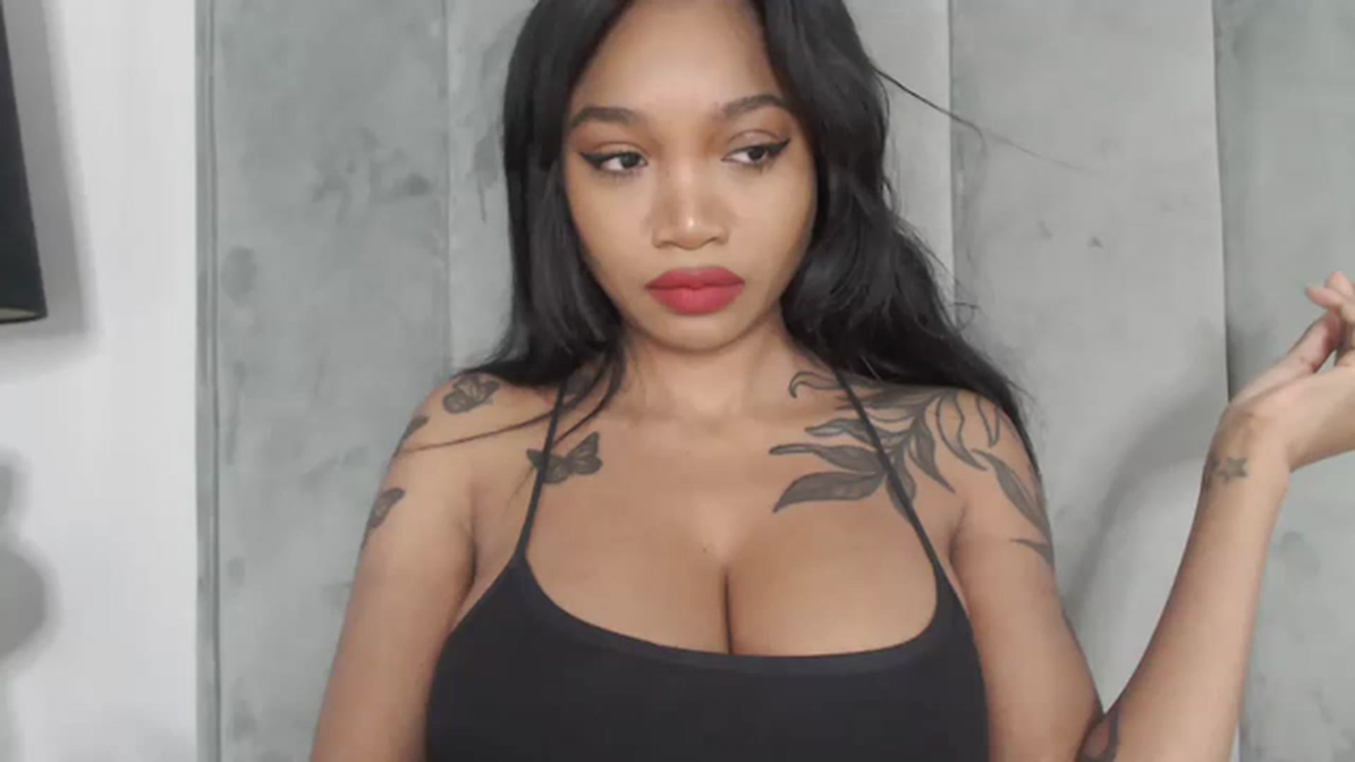 Gallery image thumbnail from KimmiDoka's myfreecams stream on, 05/22/2023, 10:11 image 19 of 20