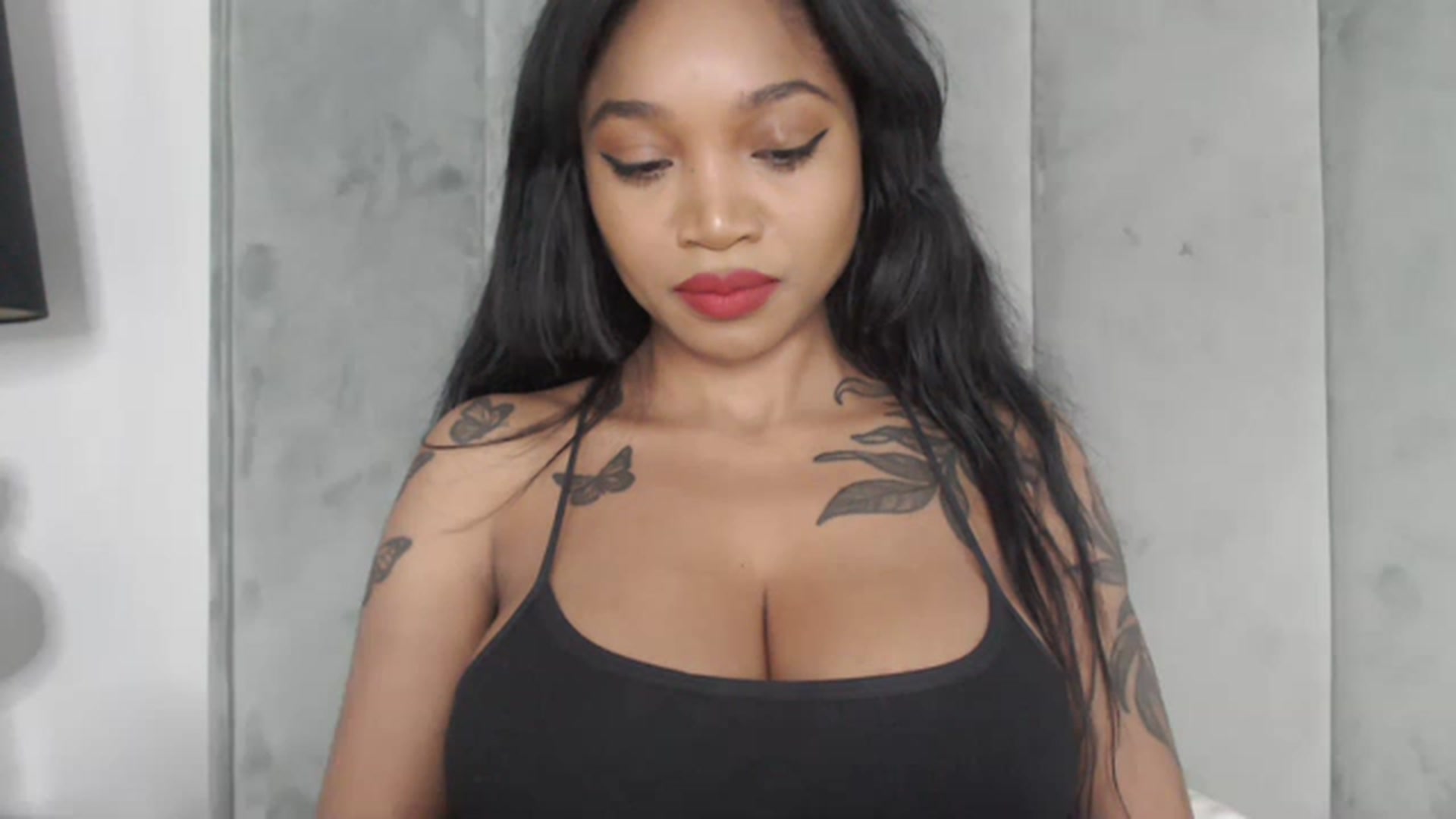 Gallery image thumbnail from KimmiDoka's myfreecams stream on, 05/22/2023, 10:11 image 4 of 20