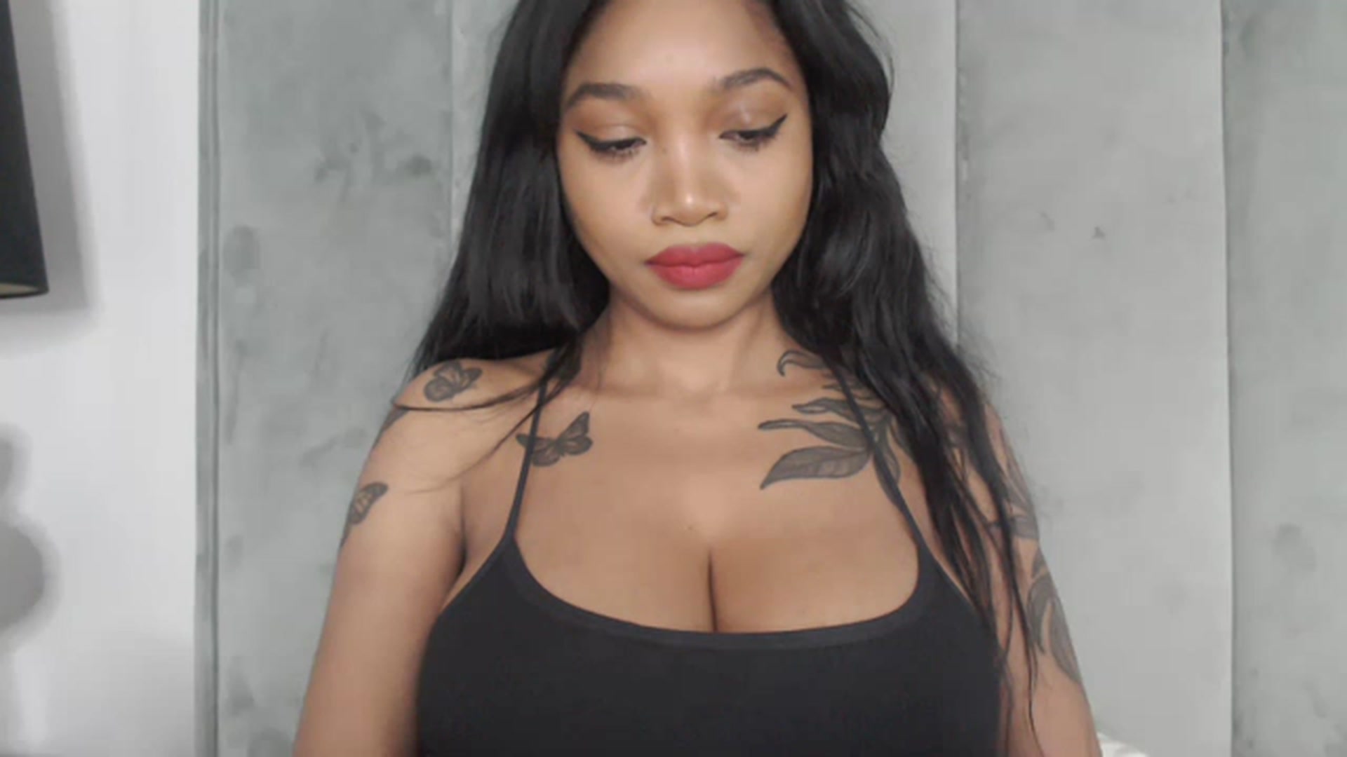 Gallery image thumbnail from KimmiDoka's myfreecams stream on, 05/22/2023, 10:11 image 8 of 20