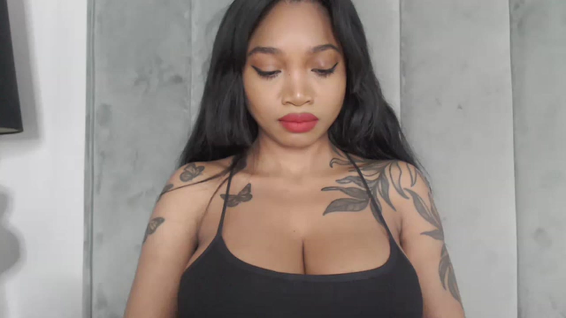 Gallery image thumbnail from KimmiDoka's myfreecams stream on, 05/22/2023, 10:11 image 18 of 20